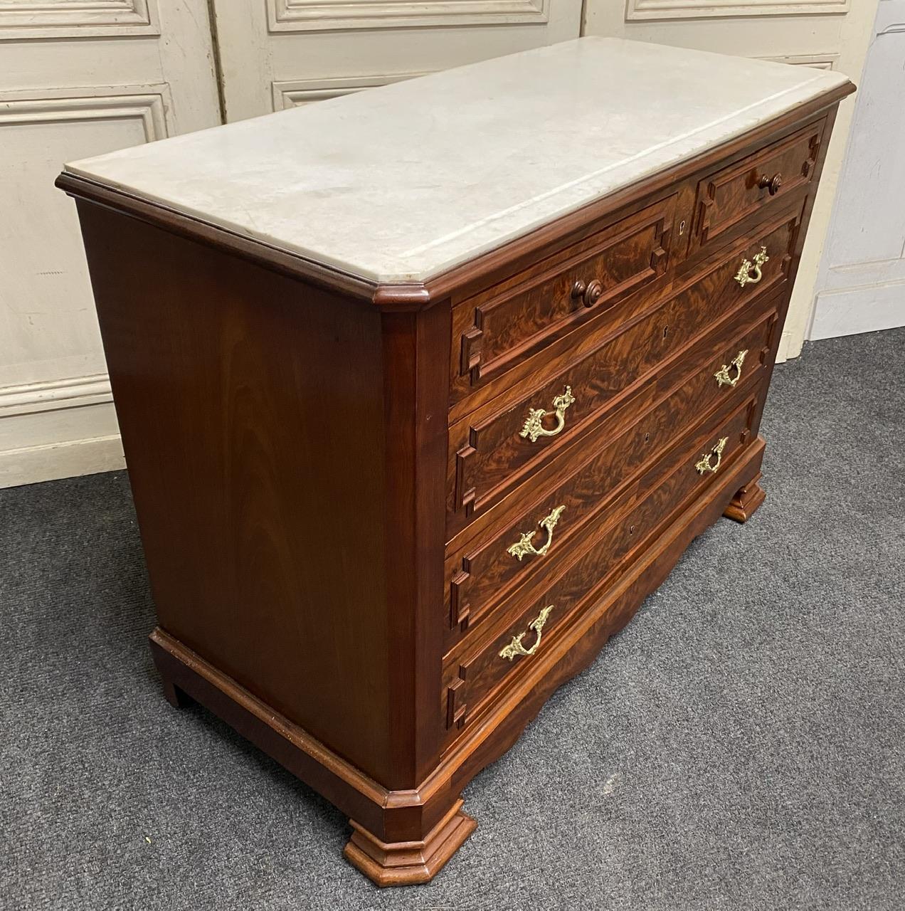 Good Quality French Marble Top Commode Chest of Drawers For Sale 14