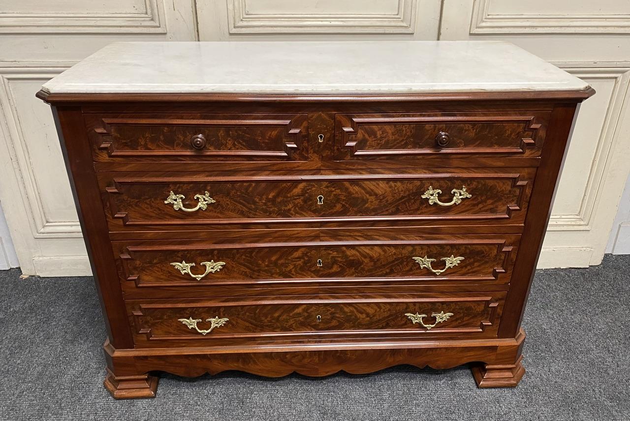 Good Quality French Marble Top Commode Chest of Drawers For Sale 15