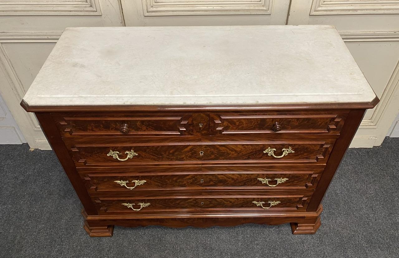 Good Quality French Marble Top Commode Chest of Drawers In Good Condition For Sale In Seaford, GB