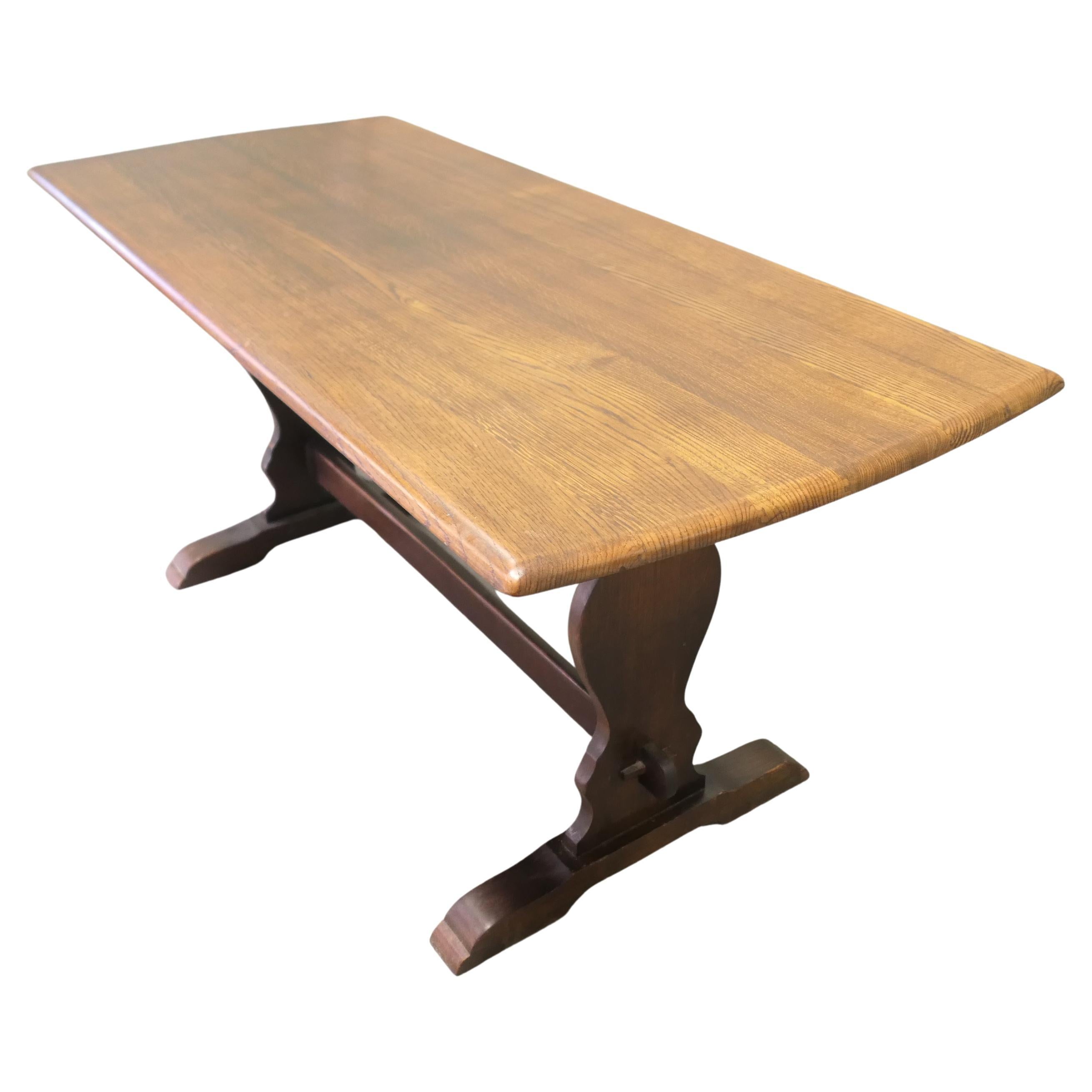 Good Quality Oak Refectory Dining Table This is a good quality Country Table