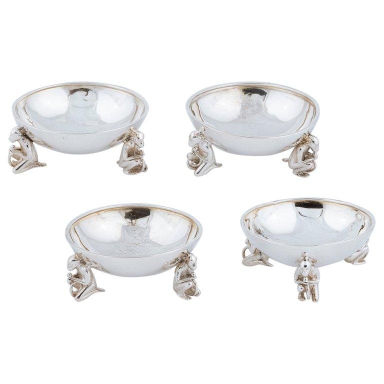 Cast Good Set of Four Victorian Silver Salts For Sale