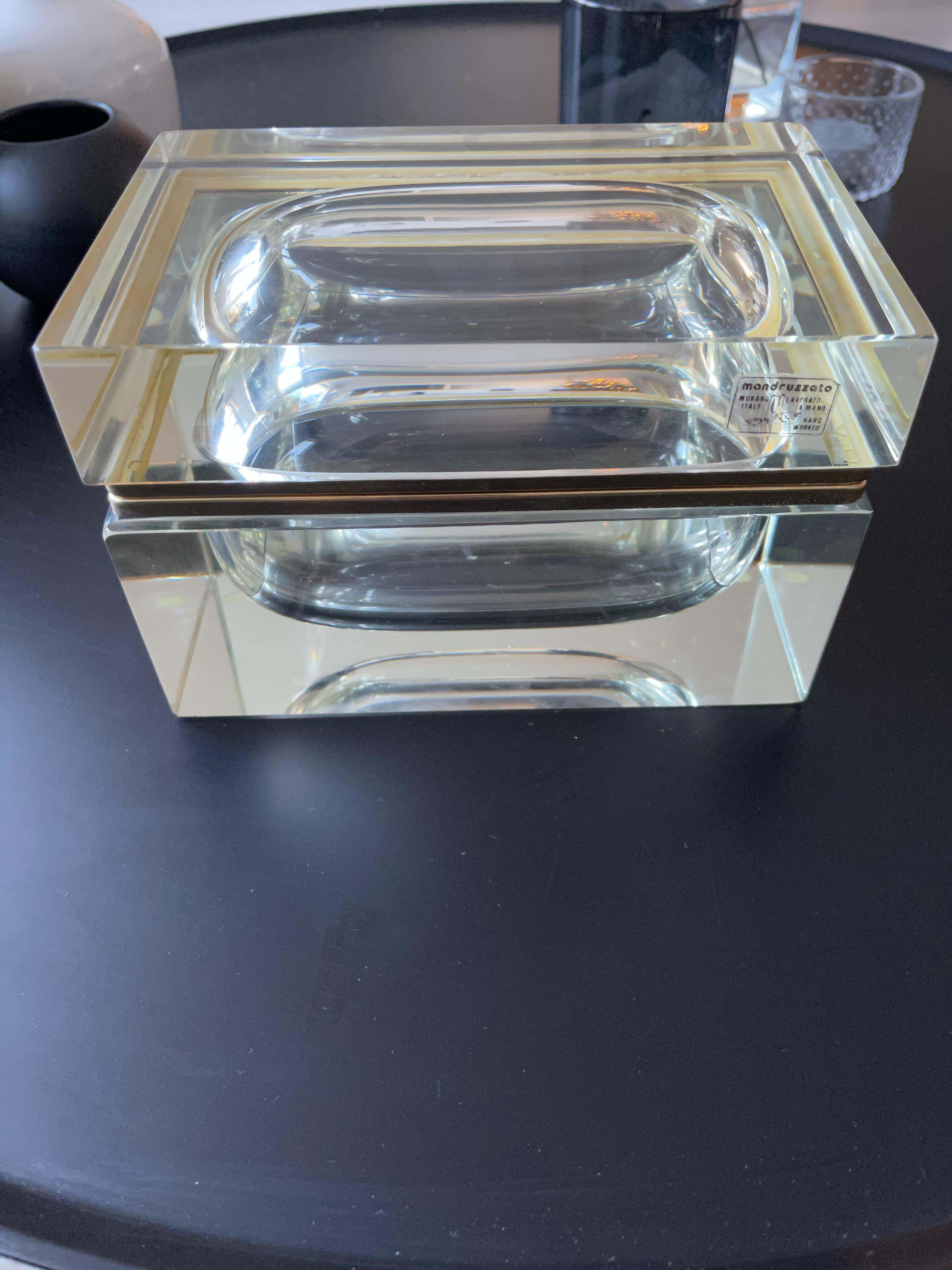 Good Size and Exceptional Murano Clear Glass Art Box Designed by Mandruzzato 10