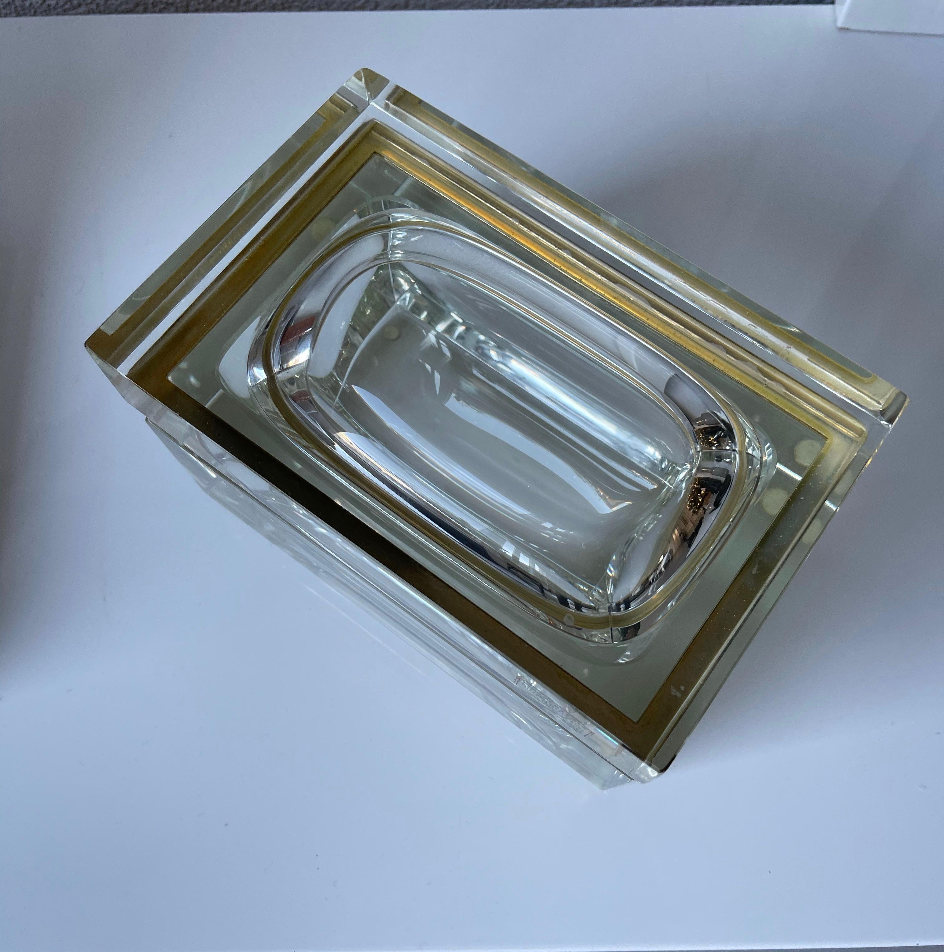 Mid-Century Modern Good Size and Exceptional Murano Clear Glass Art Box Designed by Mandruzzato