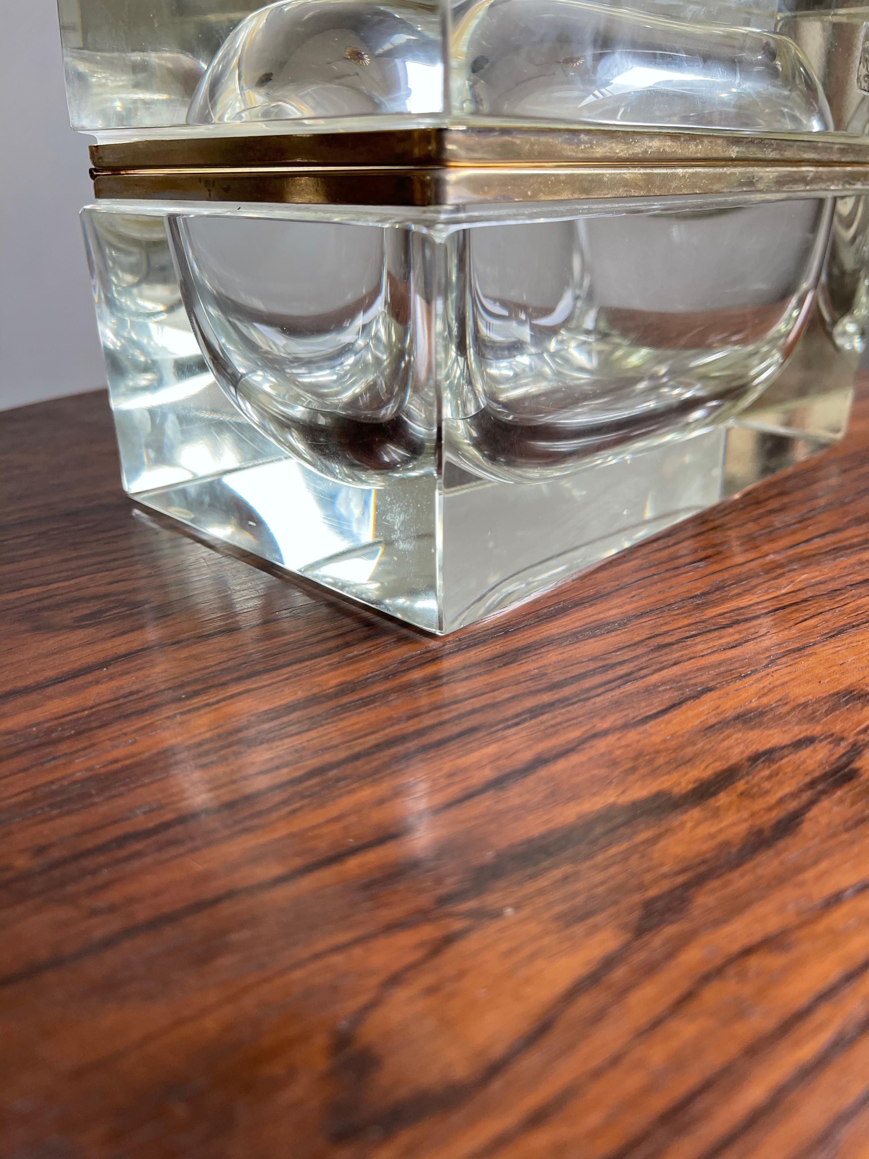 Hand-Crafted Good Size and Exceptional Murano Clear Glass Art Box Designed by Mandruzzato