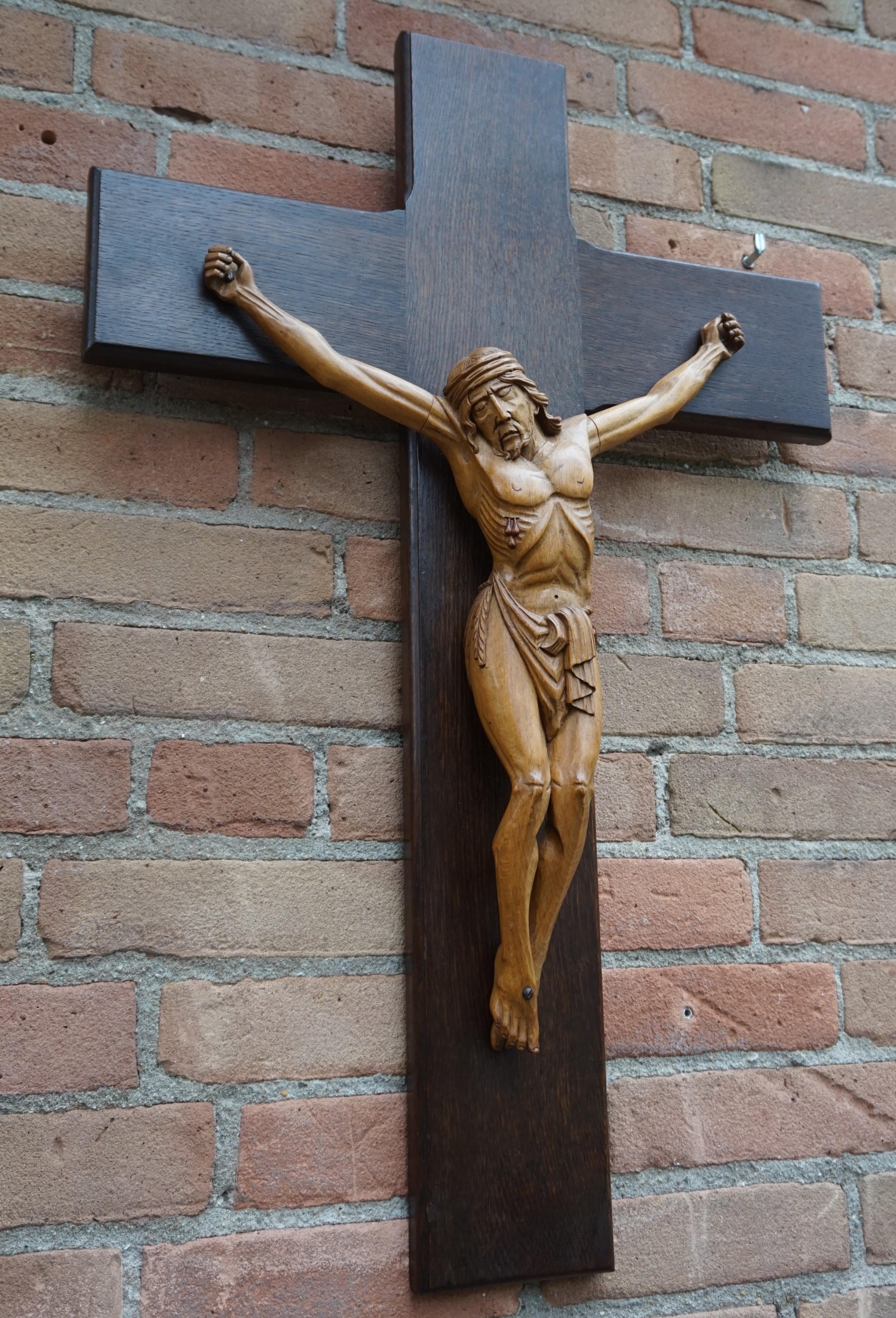 Good Size and Hand Carved Mid to Early 20th Century Corpus of Christ or Crucifix 5