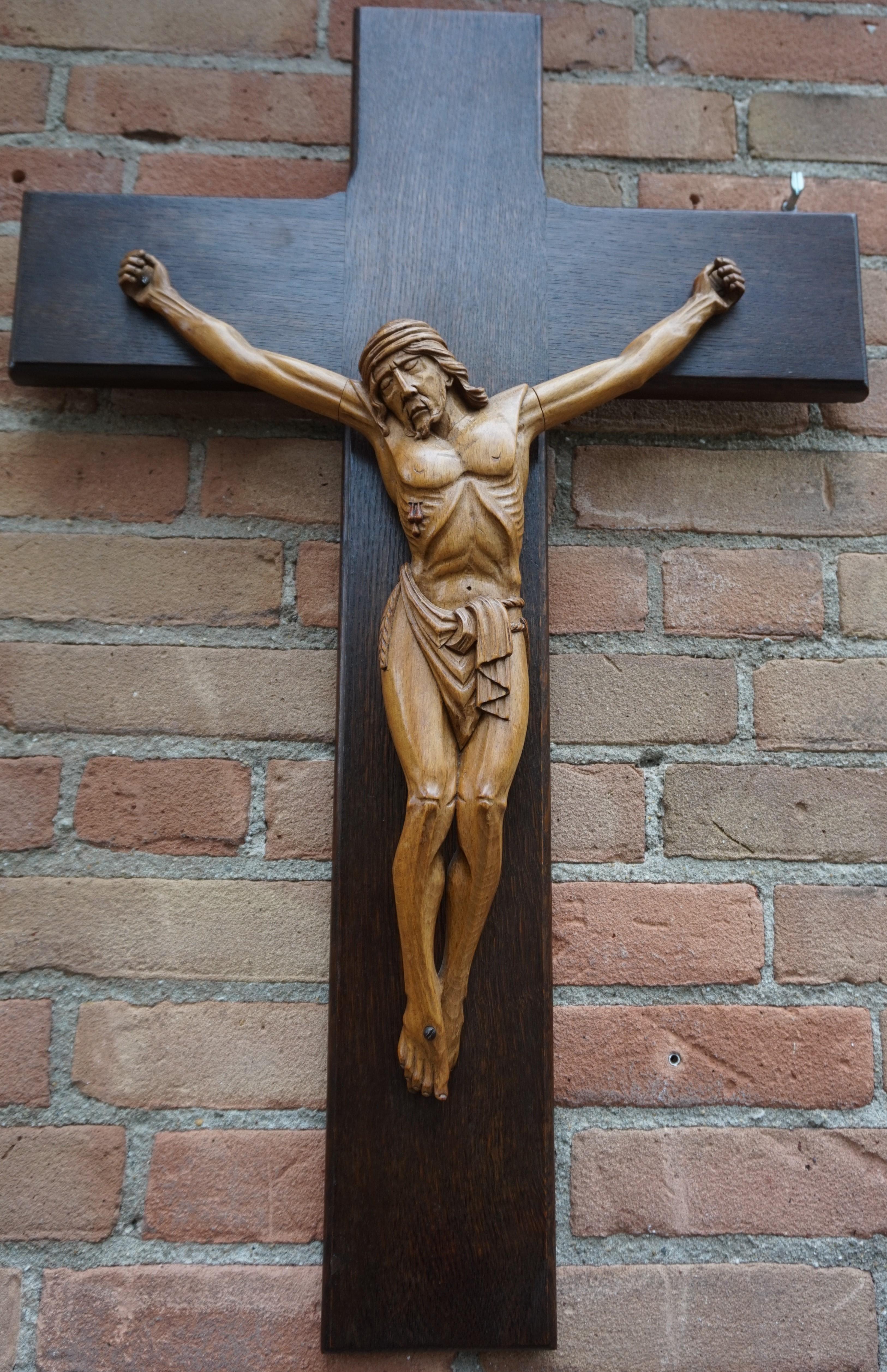 Good Size and Hand Carved Mid to Early 20th Century Corpus of Christ or Crucifix 7