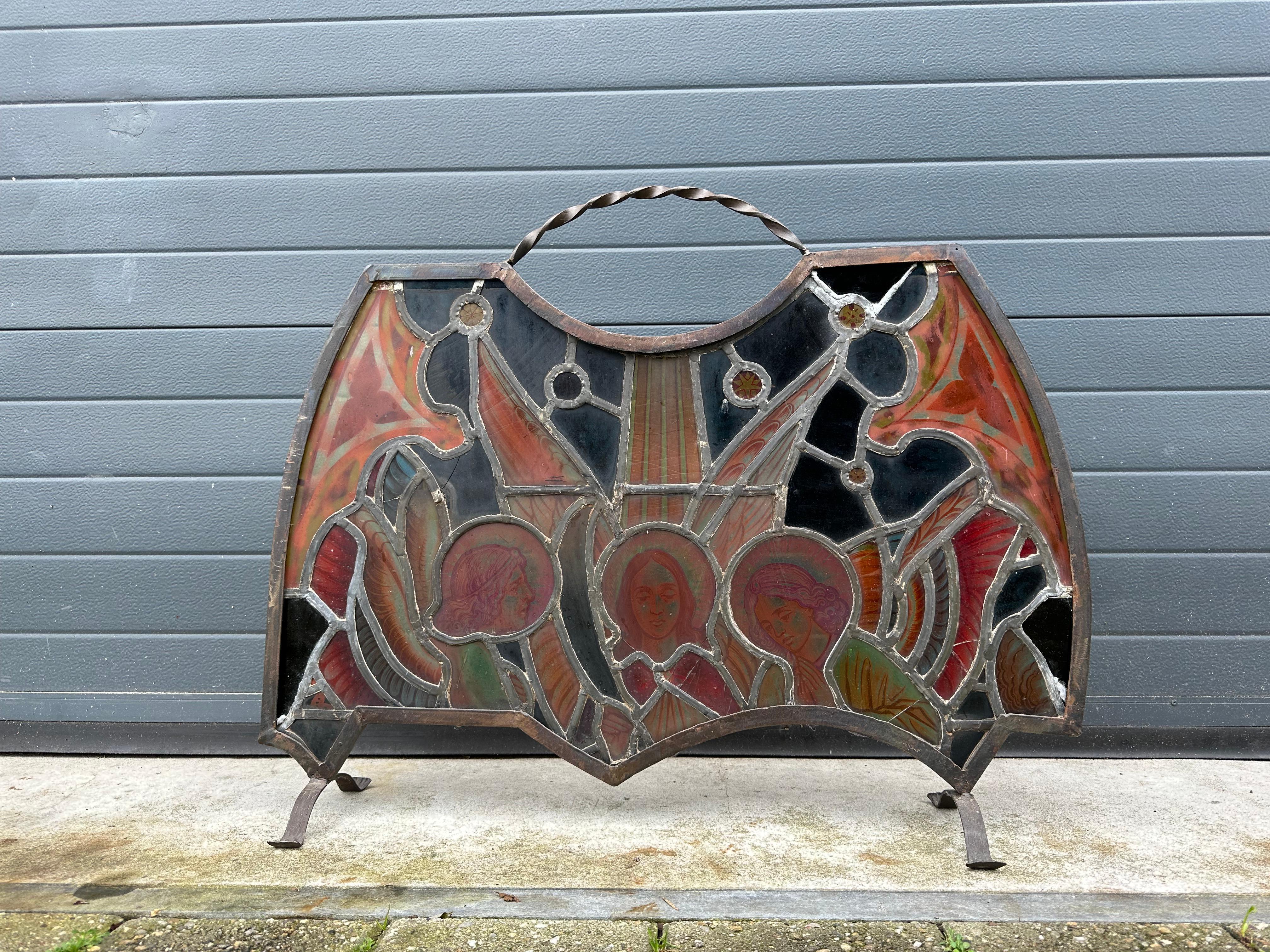 Good Size Antique Gothic Revival Hand Painted & Stain Leaded Glass Firescreen  For Sale 3