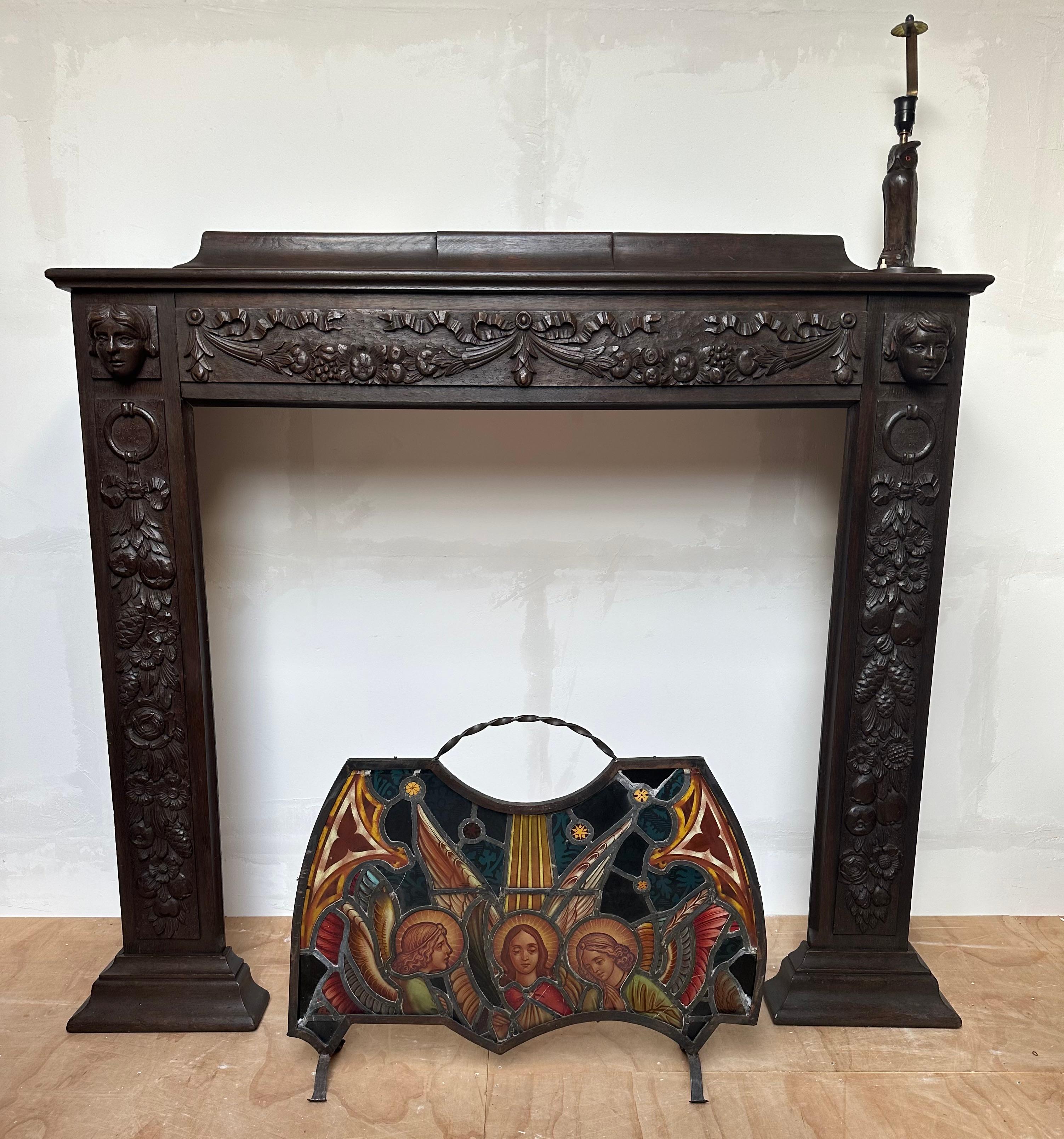 Good Size Antique Gothic Revival Hand Painted & Stain Leaded Glass Firescreen  For Sale 2