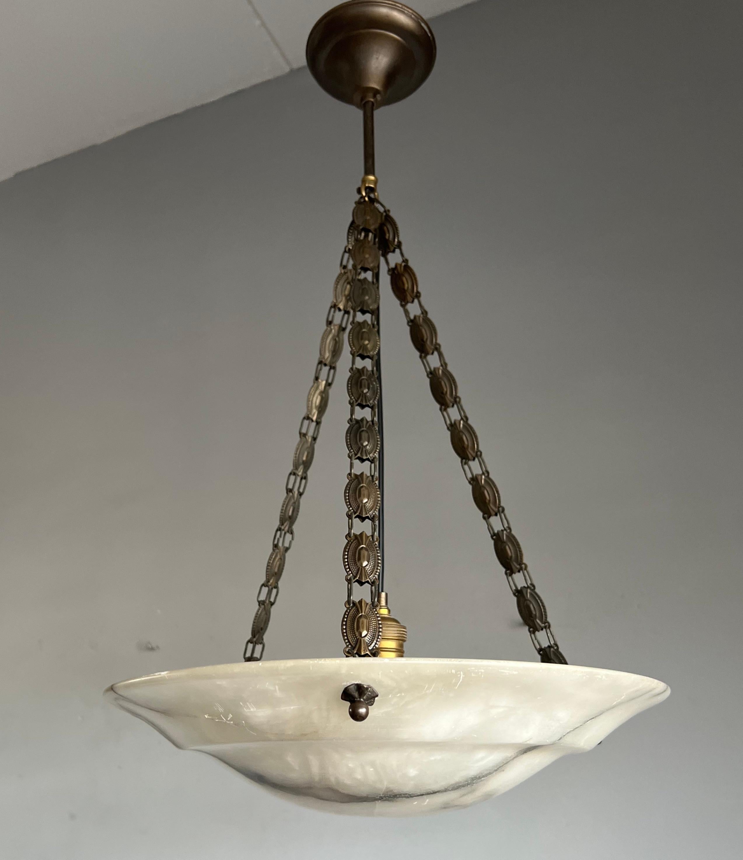 Good Size Art Deco Chandelier with Stunning Alabaster Shade & Brass Chain, 1920 In Good Condition In Lisse, NL