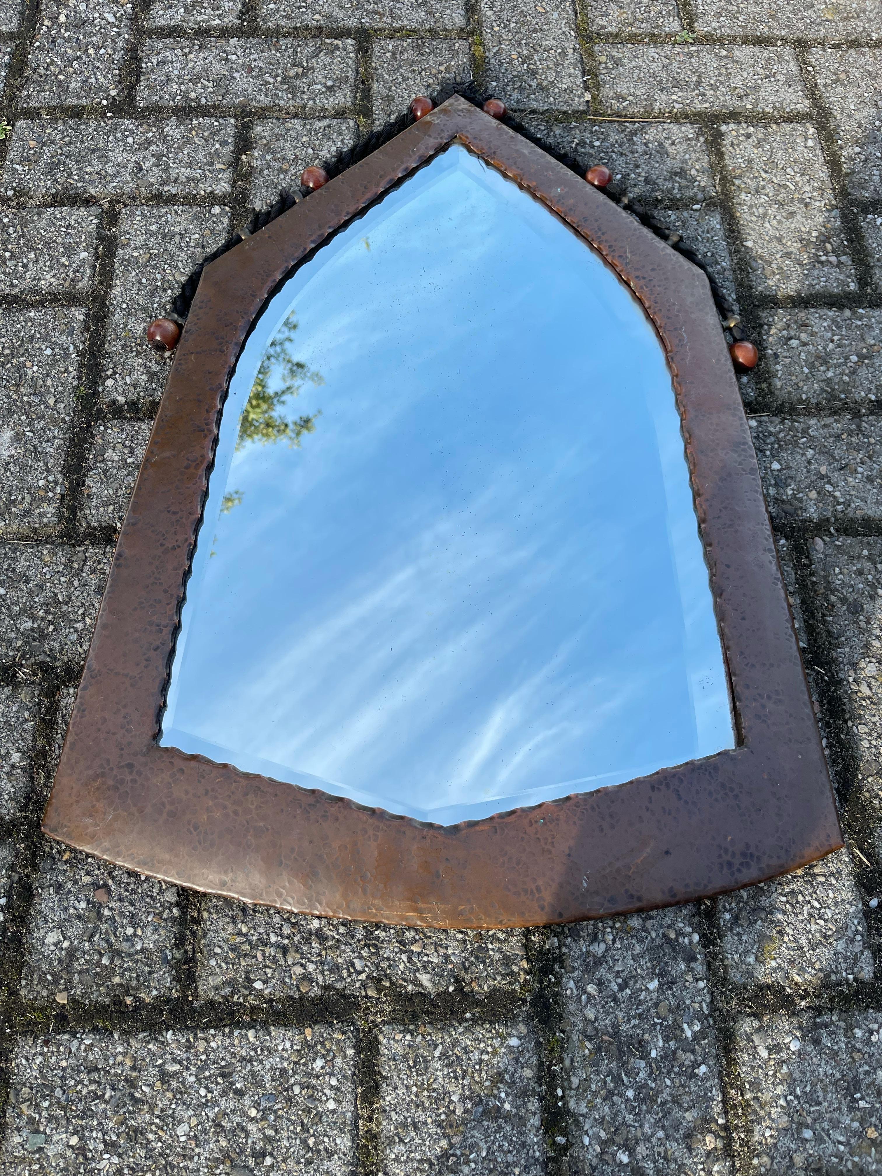 Good Size, Dutch Design Arts & Crafts Hand Hammered Copper Wall Mirror, 1910s For Sale 10