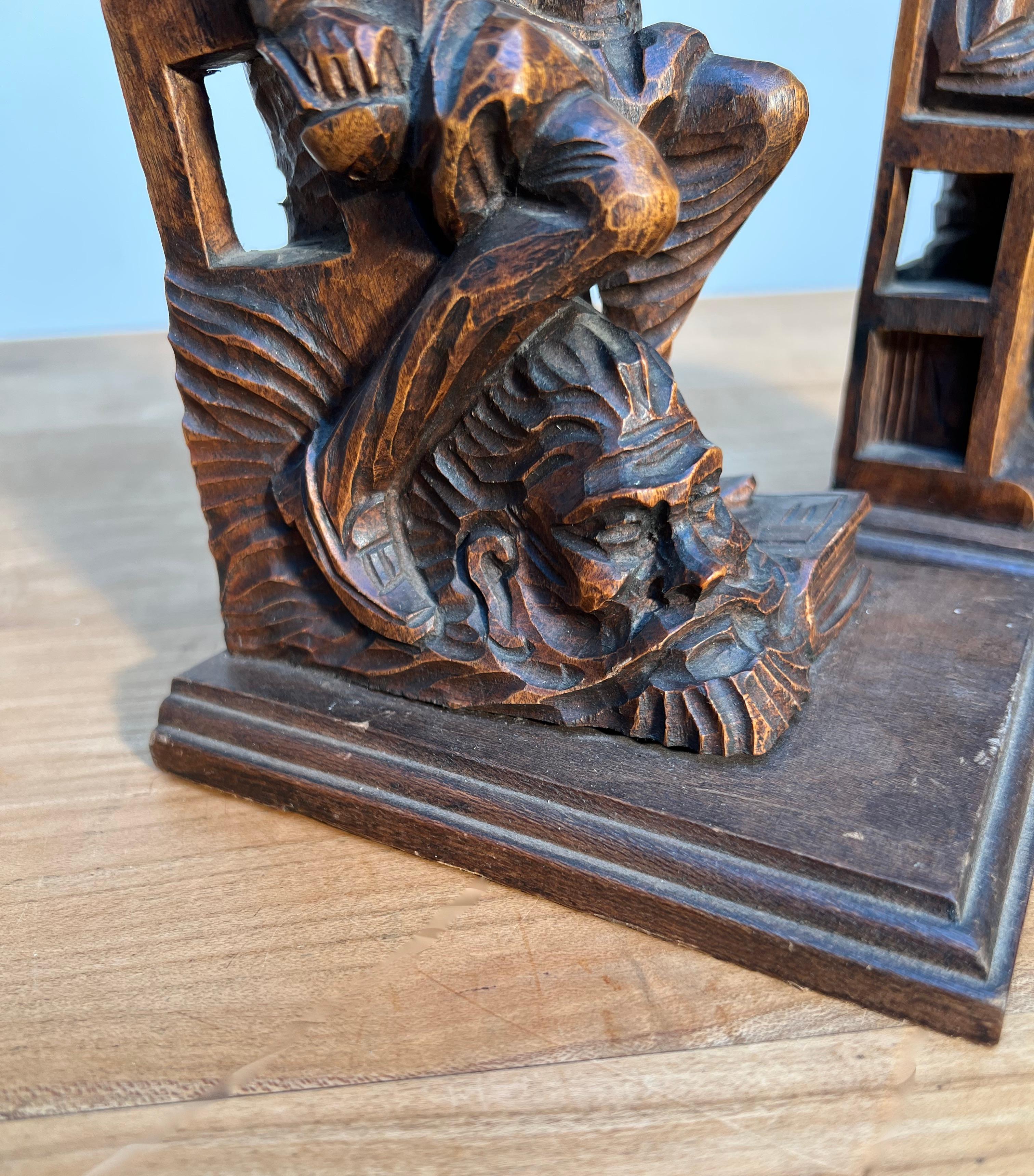 Good Size Pair of Hand Carved & Patinated Don Quixote and Sancho Panza Bookends For Sale 4