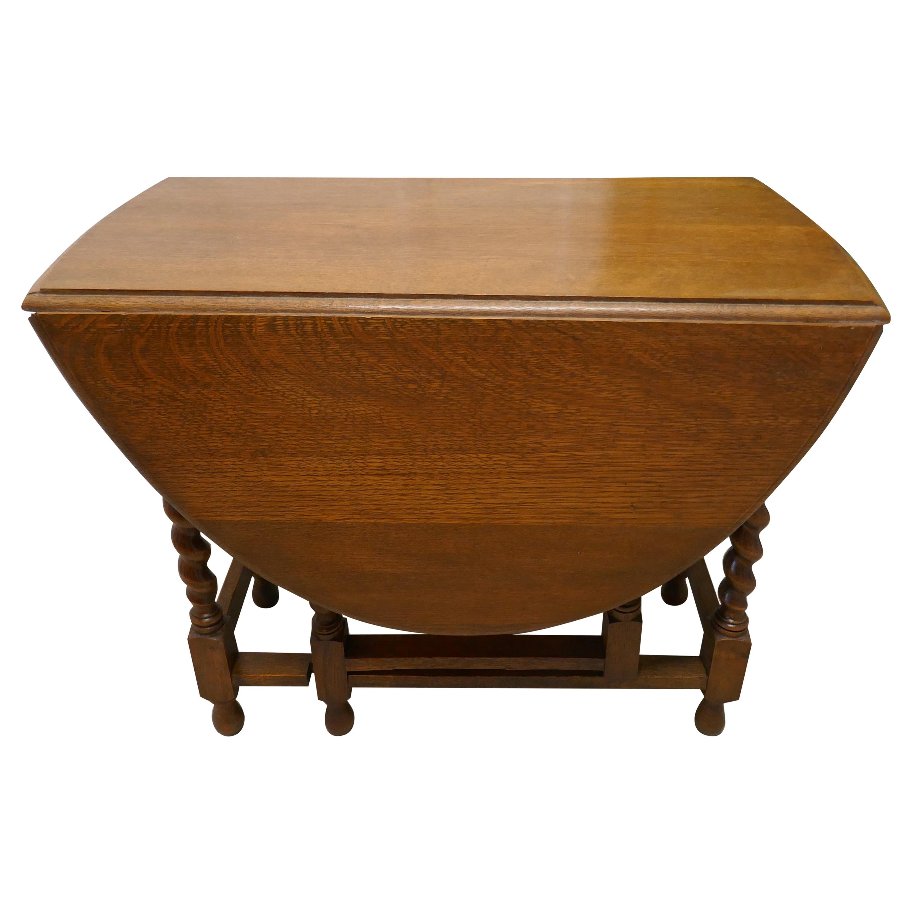 Oak Gate Leg Table For Sale at 1stDibs