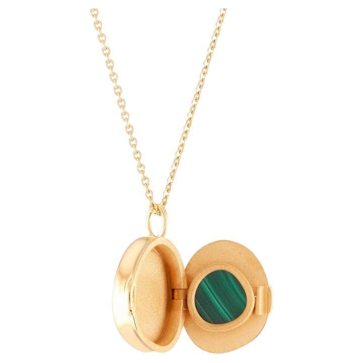 Good Vibes Locket Malachite 18k Solid Gold For Sale