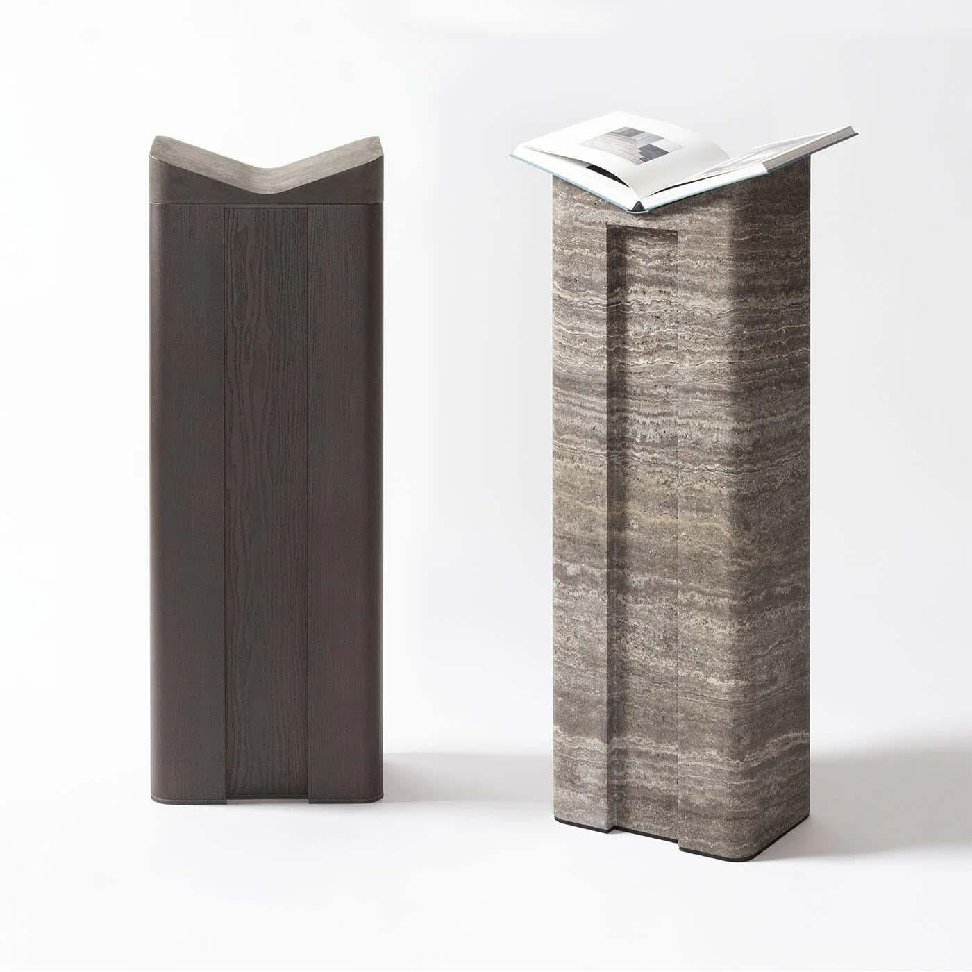 XXI secolo e contemporaneo Supporto in marmo Goodbook in vendita