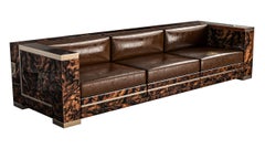 Canapé "Goodwood", avec bronze, noyer ronce, cuir sur mesure, Istanbul
