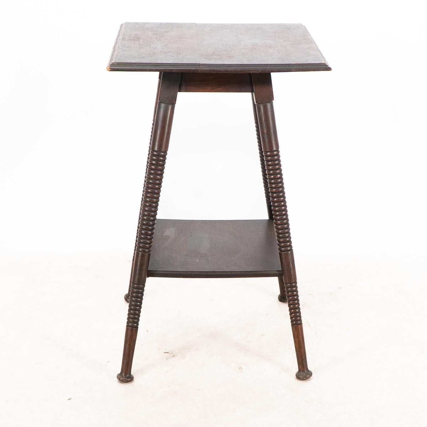 Goodyers of Regent St. Ein Paar Beistelltische aus Eiche im Arts & Craft-Stil im Angebot 9