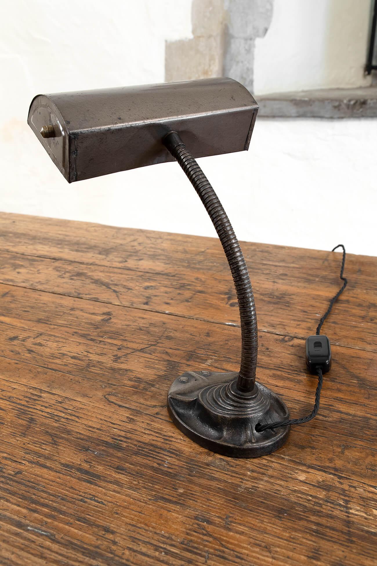 Art Deco Gooseneck Banker’s Desk Lamp with Cast Iron Base, 1930s