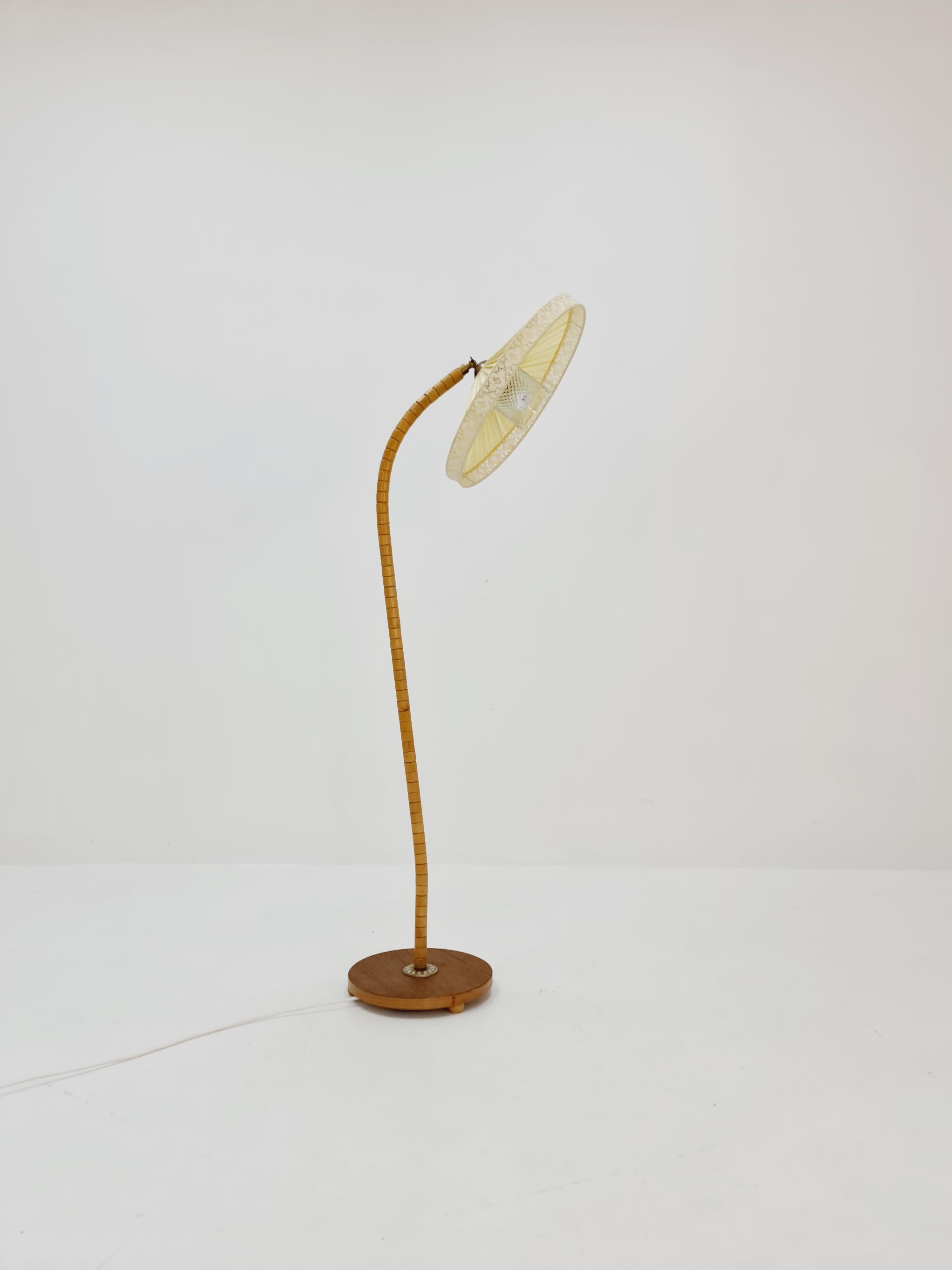 Mid-Century Modern Gooseneck floor lamp in teak and beech with glass and fabric  shade by Marksljöd For Sale