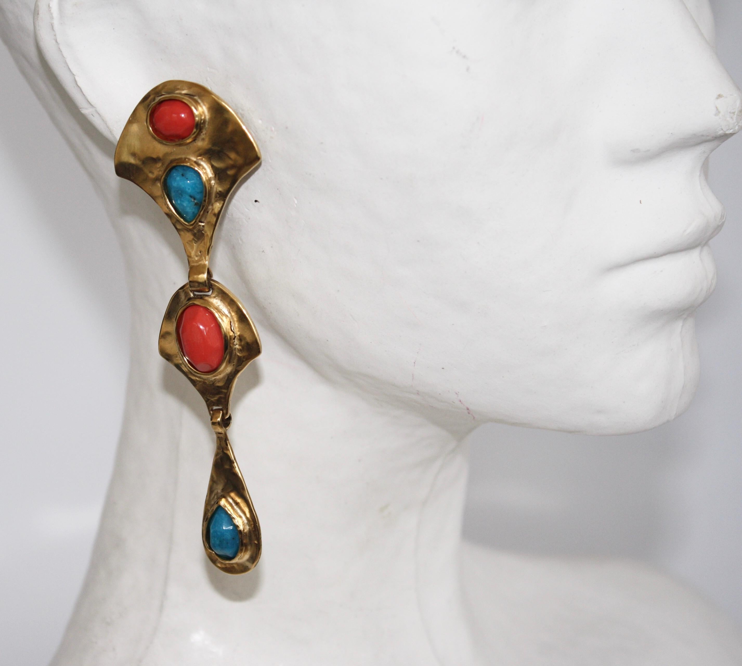 Byzantium inspired earrings, made of metal plated in 24K gold bath, decorated with turquoise and coral cabochons.