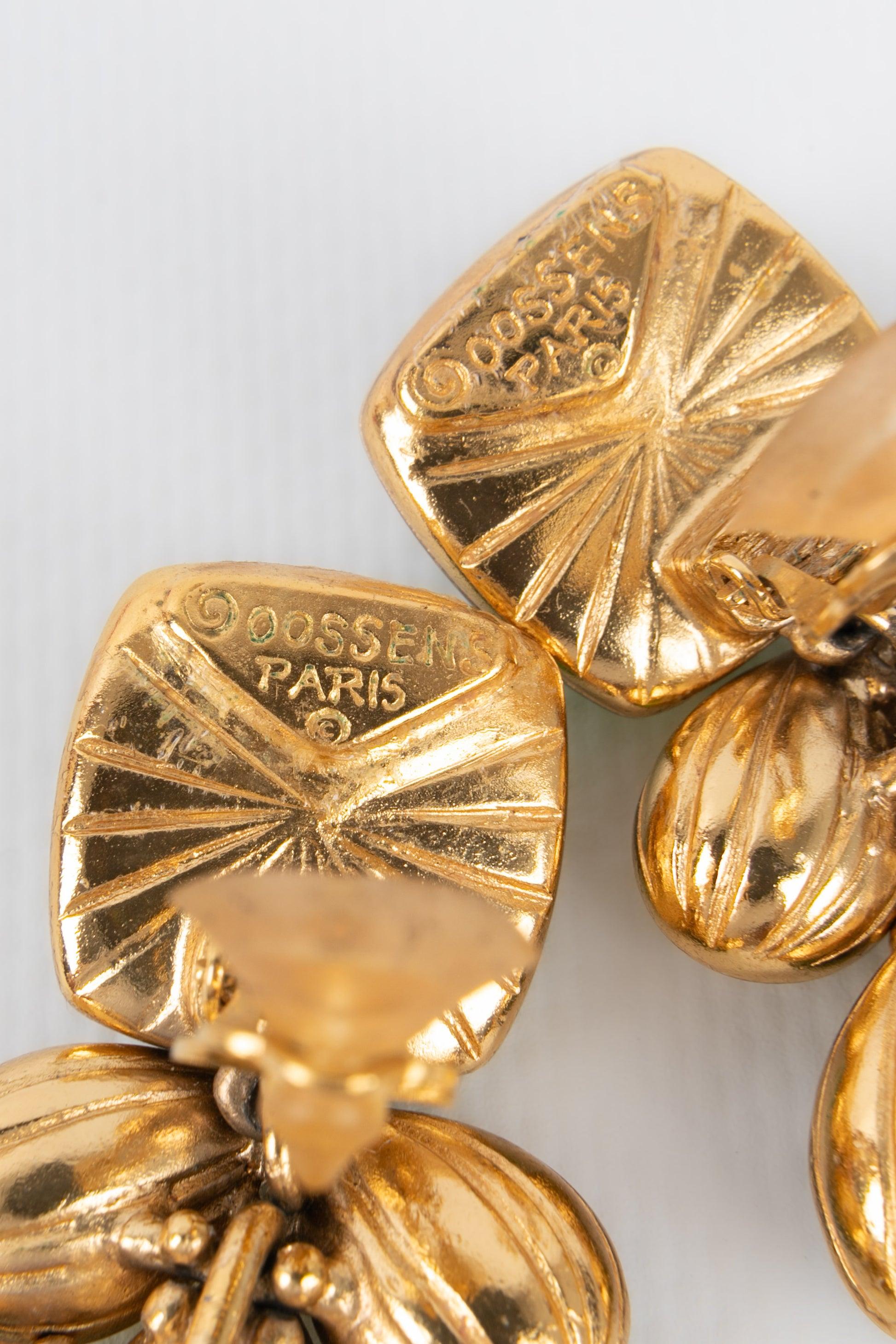 Goossens Golden Metal and Resin Earrings In Excellent Condition For Sale In SAINT-OUEN-SUR-SEINE, FR
