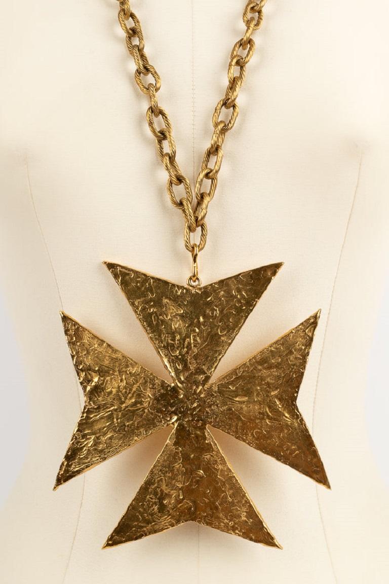 Goossens Maltese Cross Necklace  In Excellent Condition For Sale In SAINT-OUEN-SUR-SEINE, FR