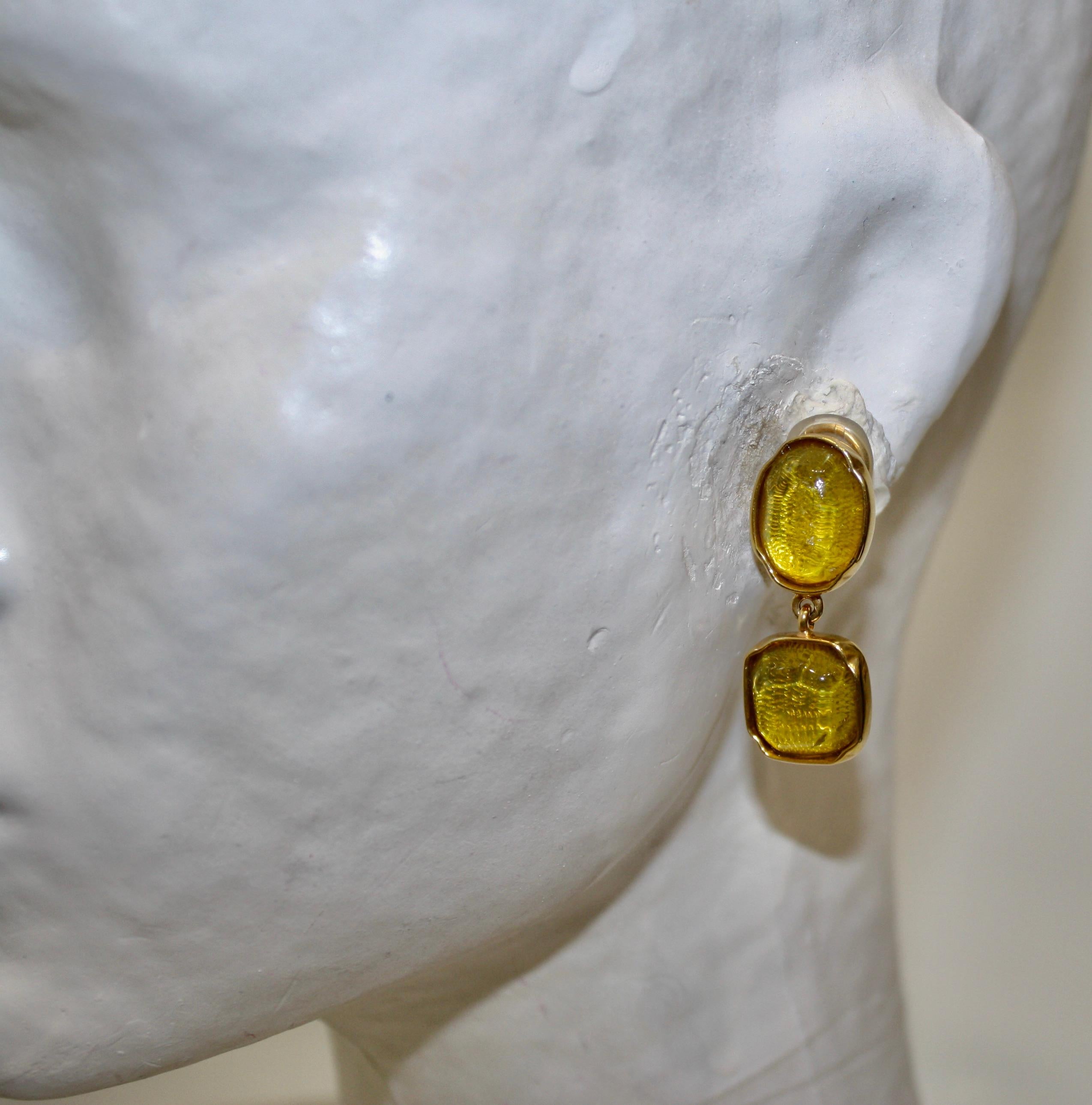 Boucles d'oreilles Goossens Paris 2 Cabochons en cristal de roche  Neuf - En vente à Virginia Beach, VA