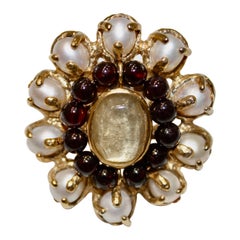 Bague baroque en perles et grenats de Goossens Paris