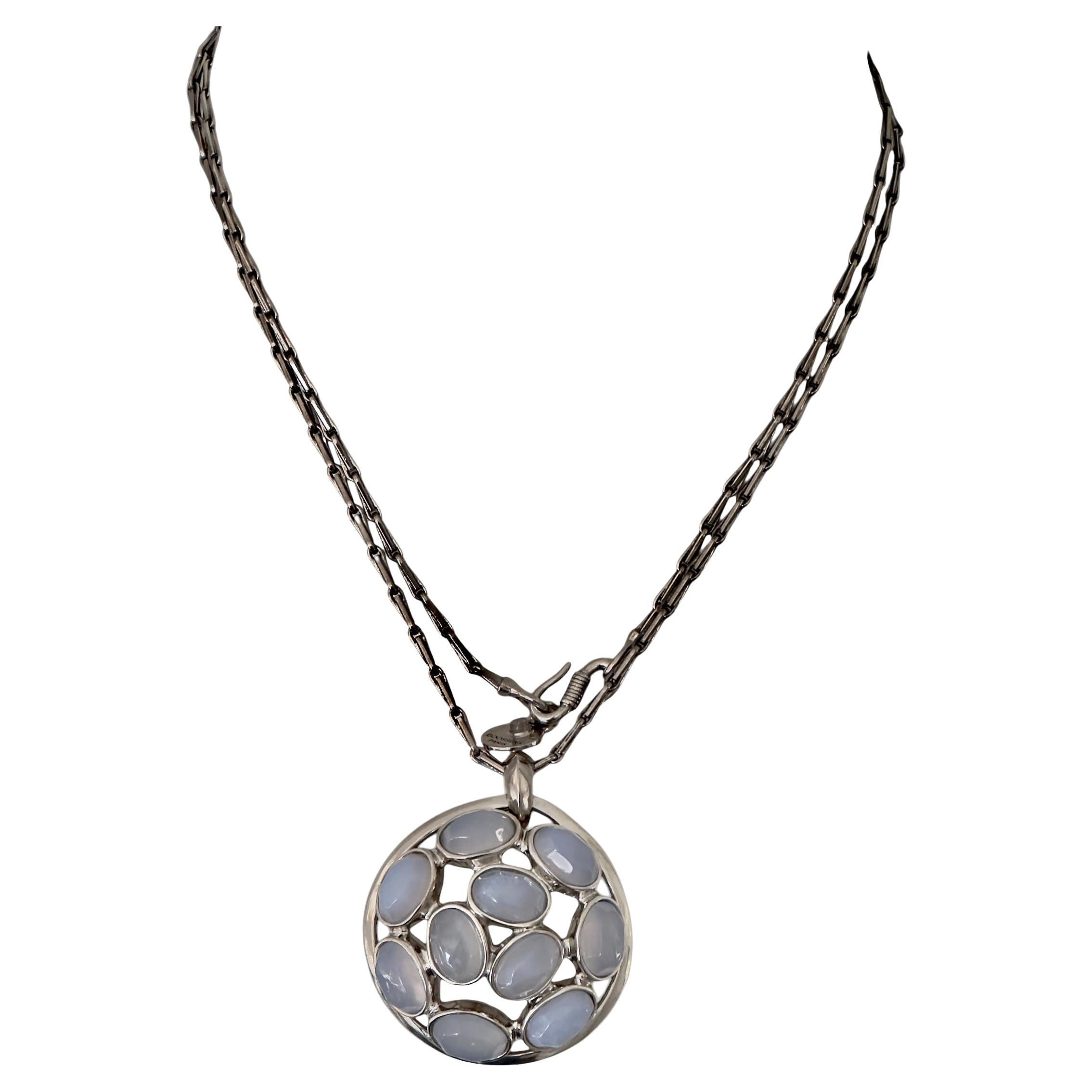 Moderno Collana con medaglia in calcedonio e rutenio Goossens Paris in vendita