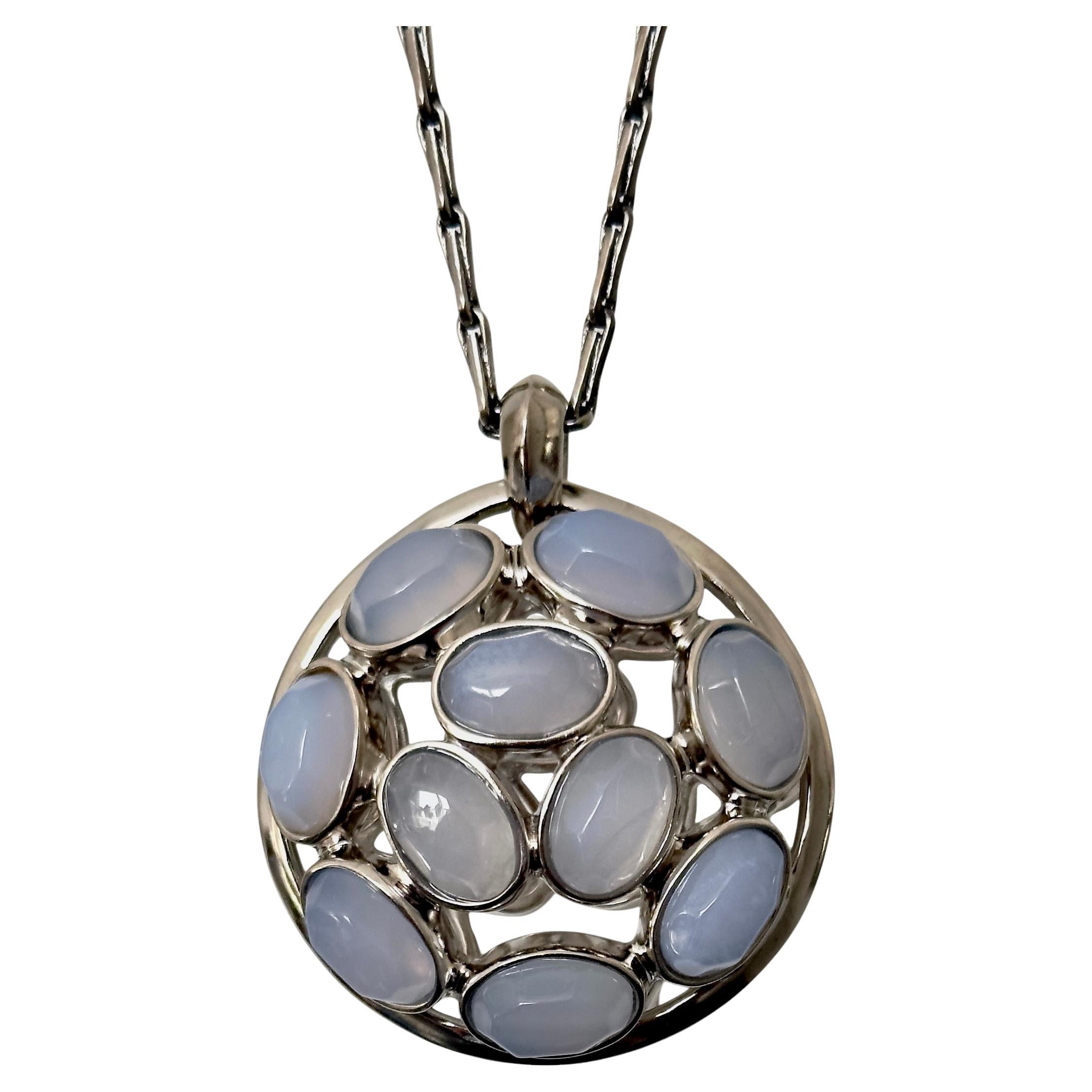 Collana con medaglia in calcedonio e rutenio Goossens Paris in vendita