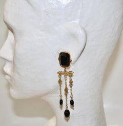 Longues boucles d'oreilles Goossens Paris en agate noire