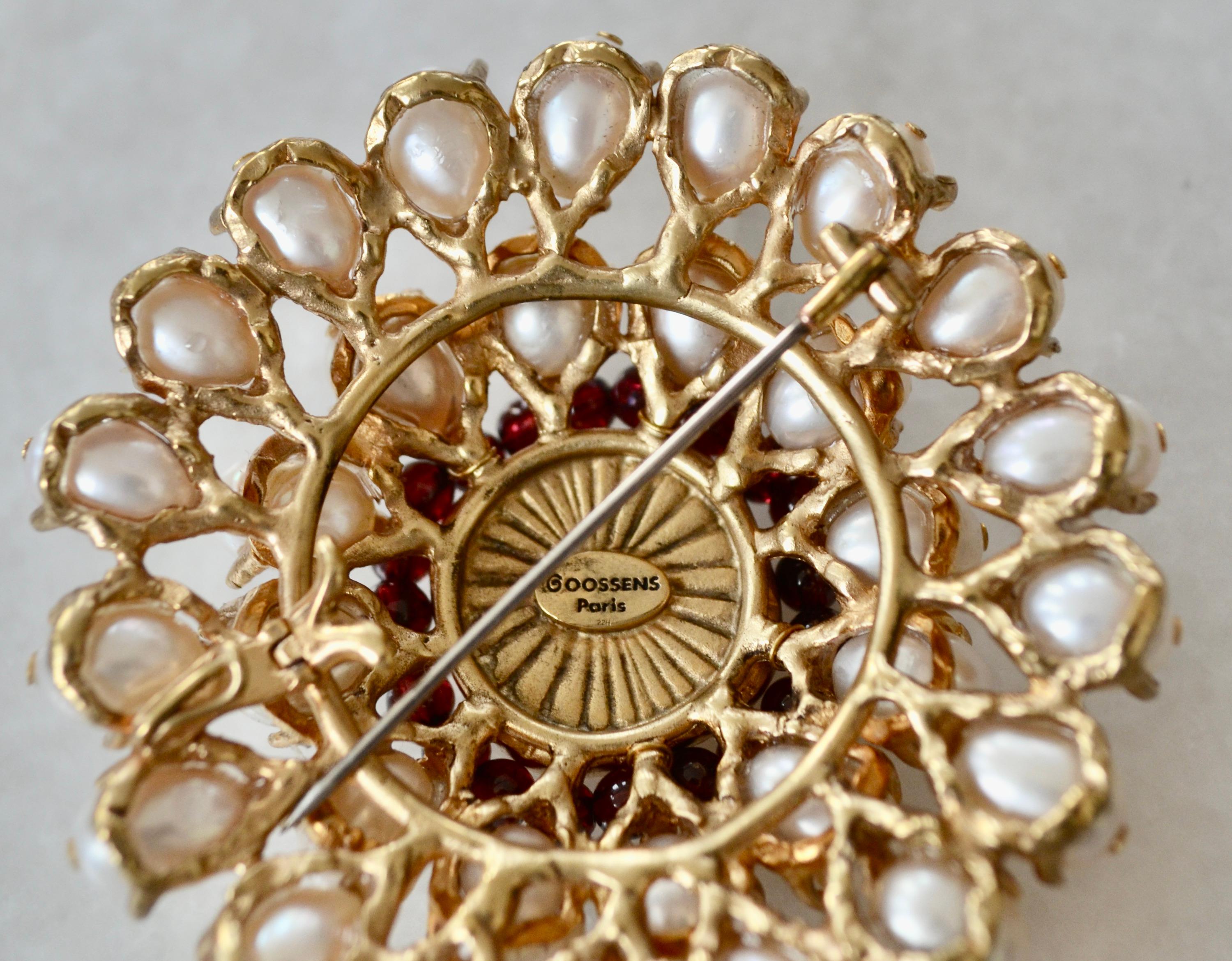 Taille cabochon Broche baroque en perles de Goossens Paris en vente