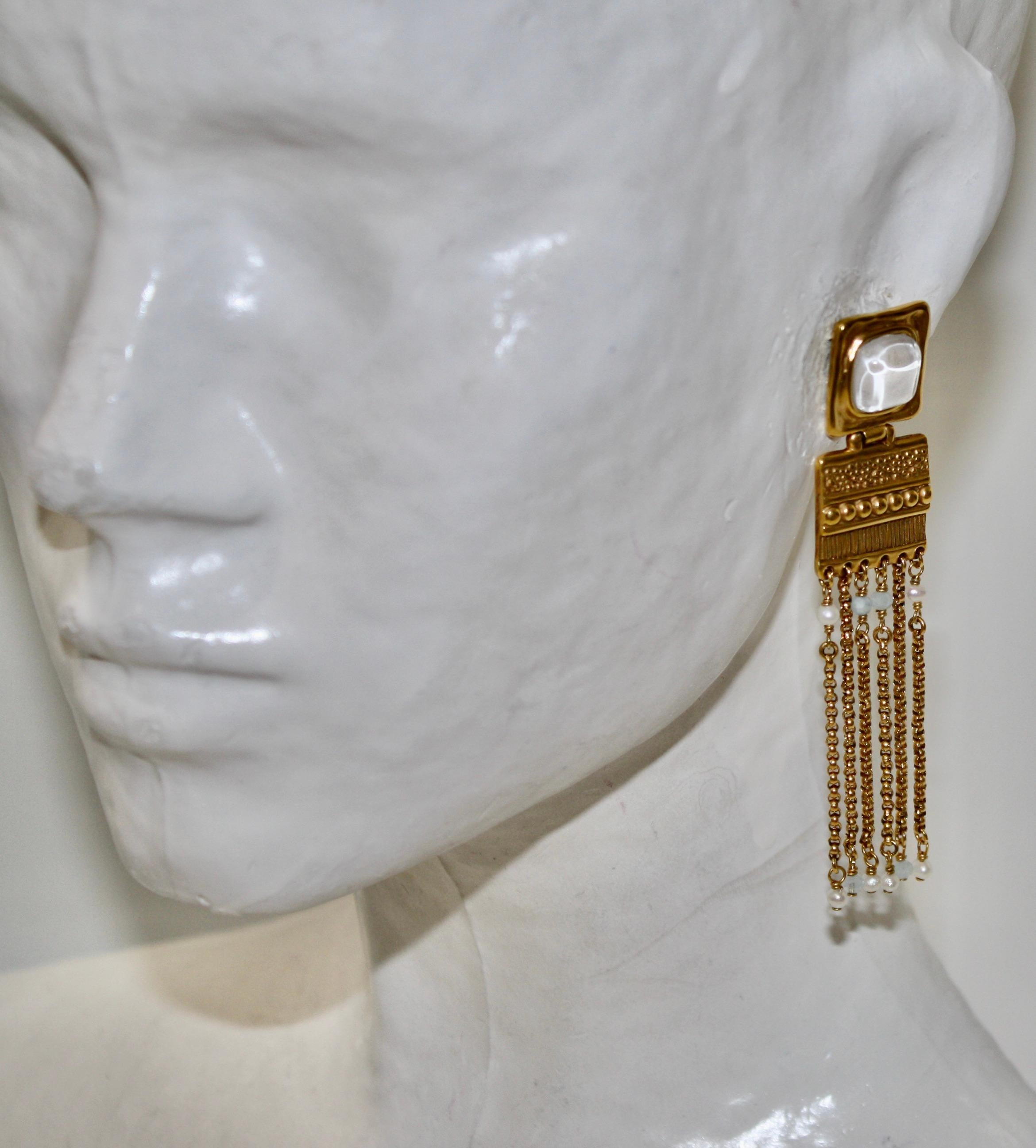 Moderne Boucles d'oreilles pendantes Goossens Paris Syracuse  en vente