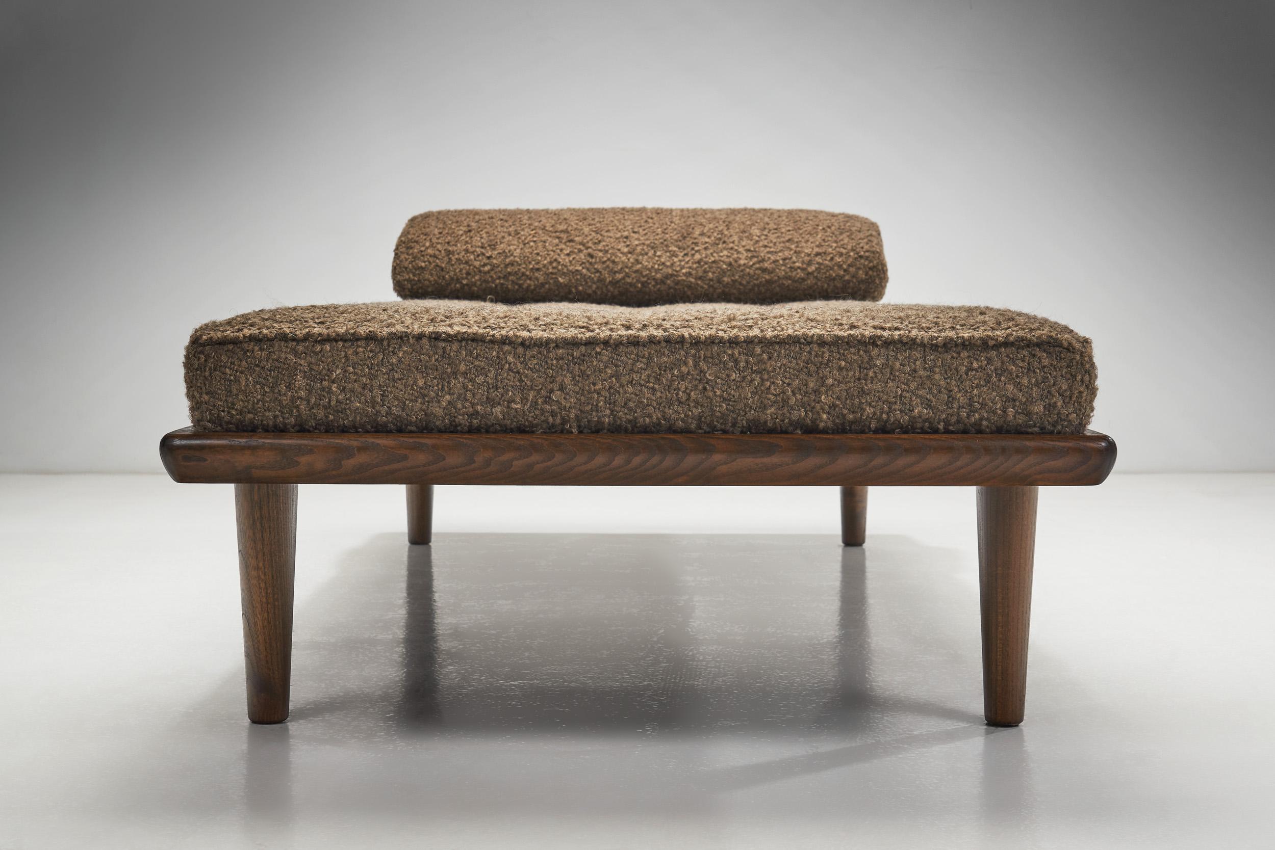 Göperts Möbler Upholstered Daybed with Head Cushion, Sweden 1960s 5