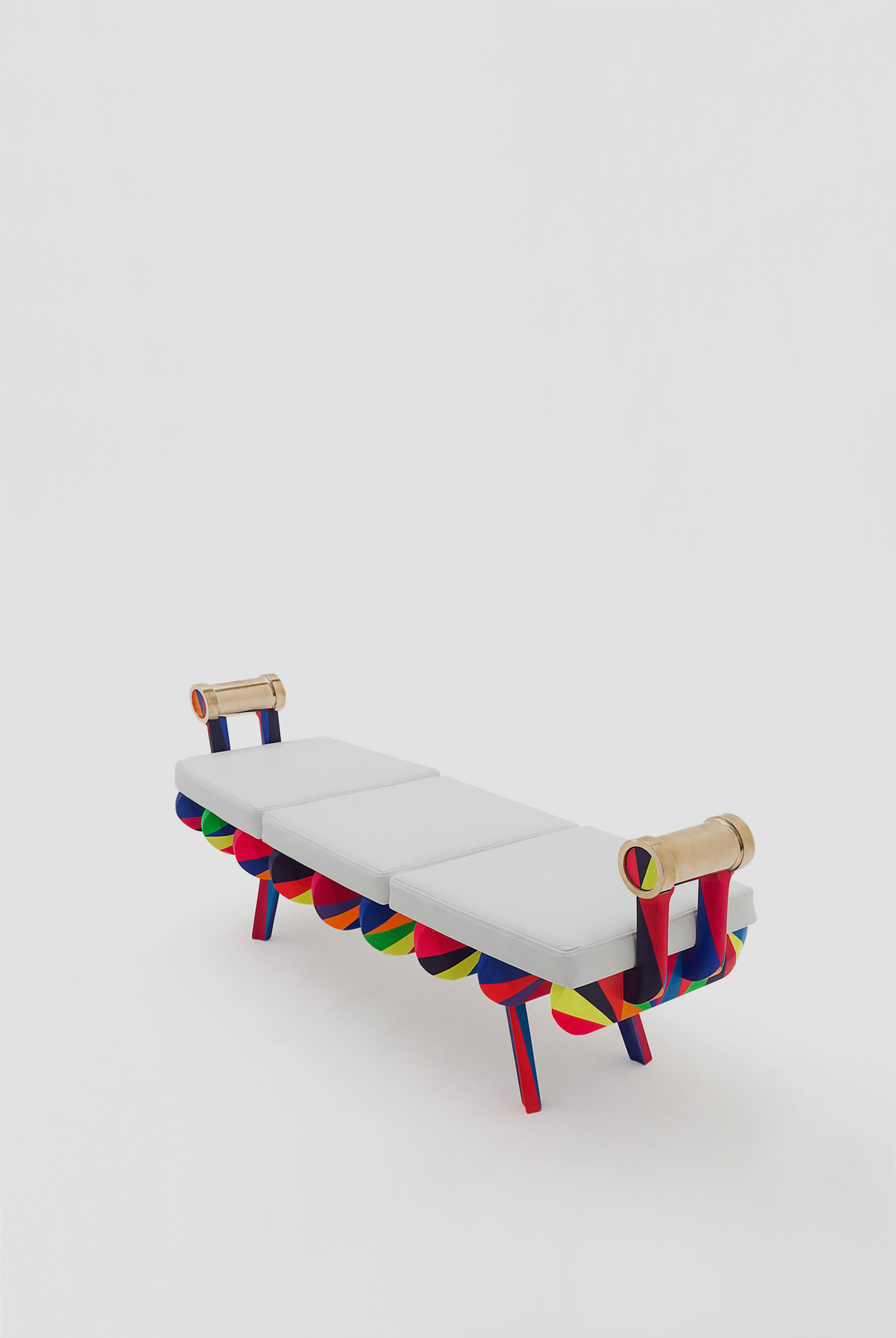 Gor is a bench designed by Arturo Verástegui for BREUR ESTUDIO, and intervened by Lao Gabrielli. This piece is part of Arte y Ebanistería, BREUR ESTUDIO third collection, in which they collaborated with top artists to achieve exceptional
