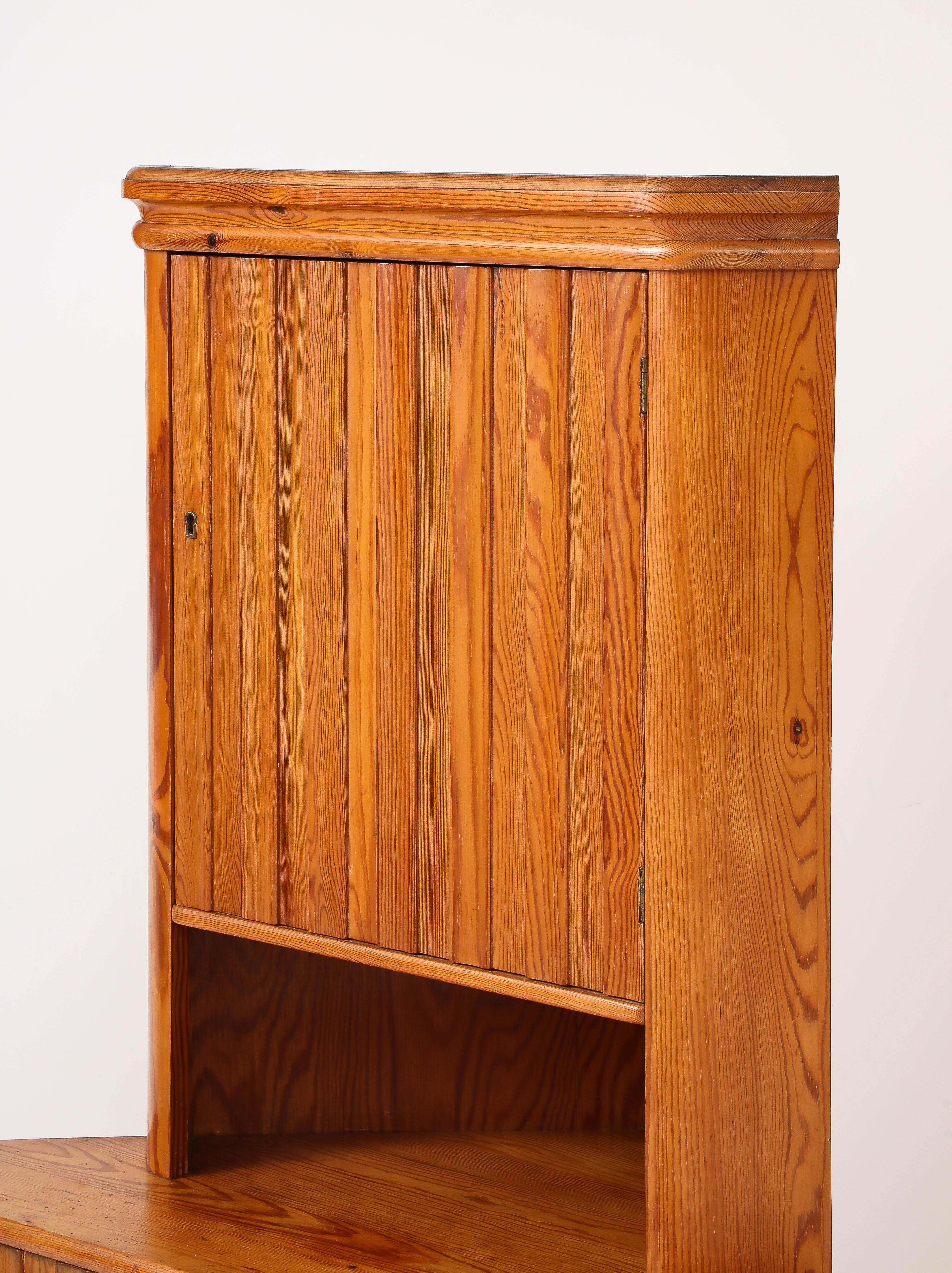 Göran Malmvall, Svensk Für, Corner Cupboard, Sweden, 1940's, stamped For Sale 3