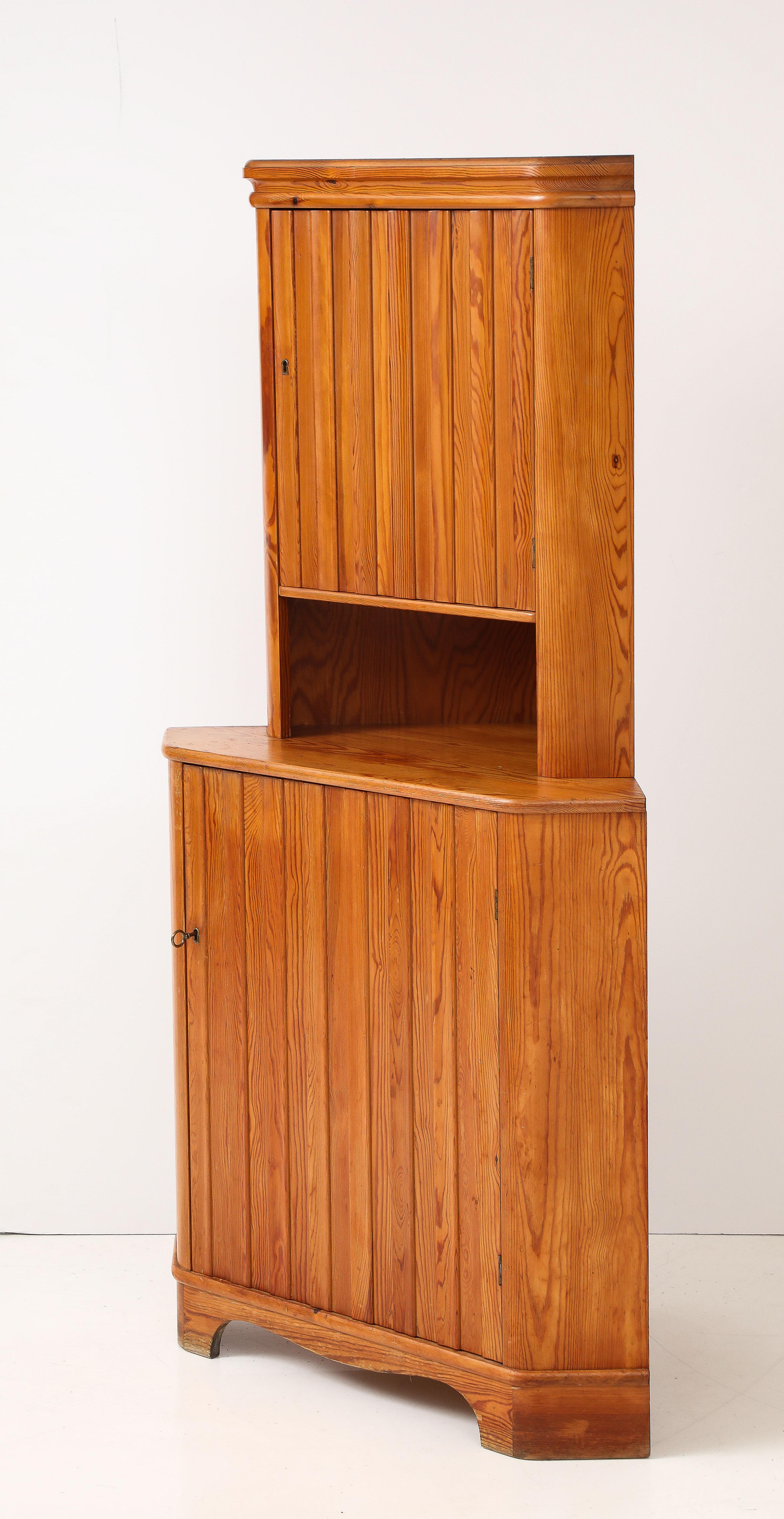 Göran Malmvall, Svensk Für, Corner Cupboard, Sweden, 1940's, stamped For Sale 4