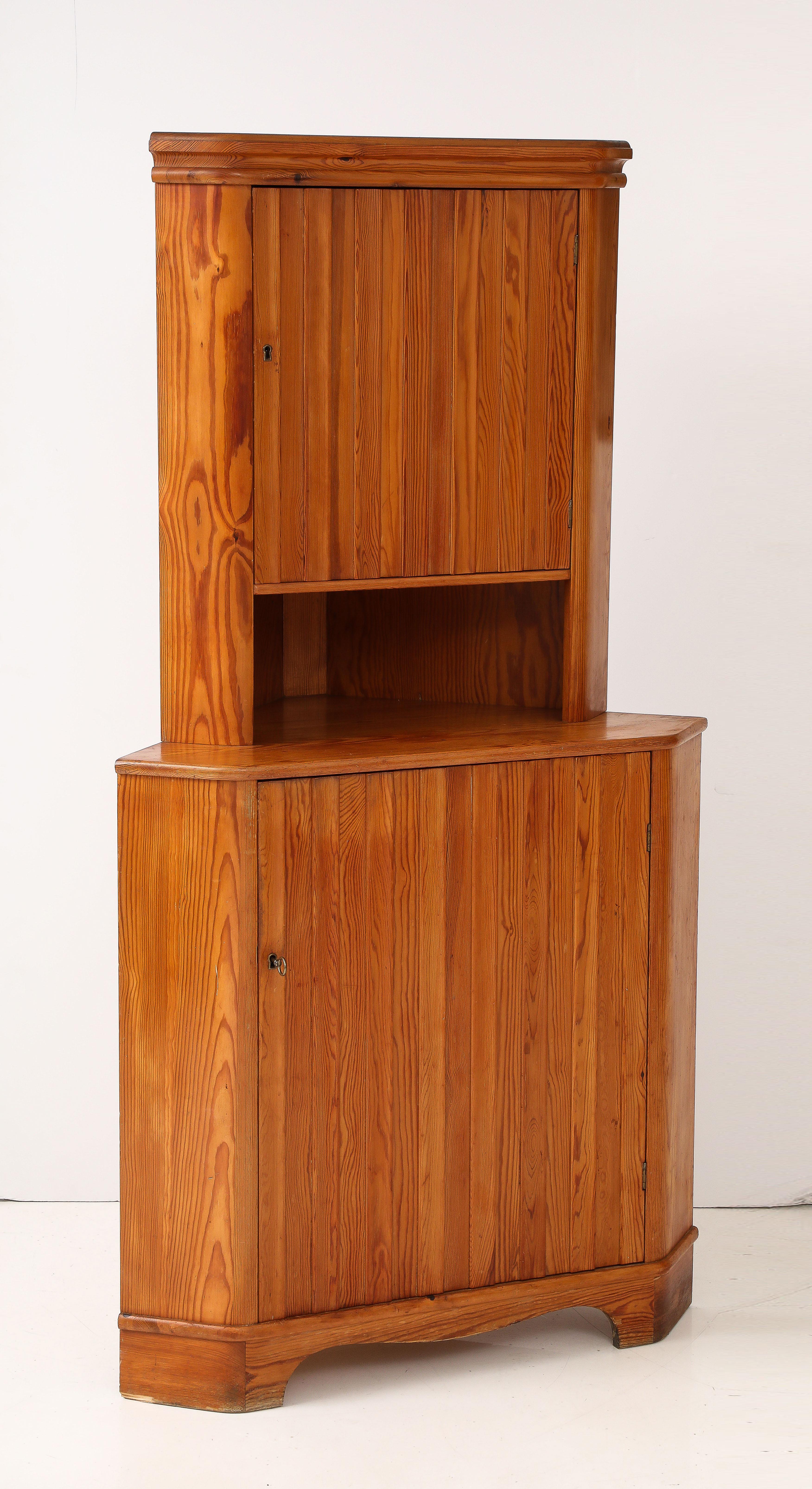 Göran Malmvall, Svensk Für, Corner Cupboard, Sweden, 1940's, stamped For Sale 9