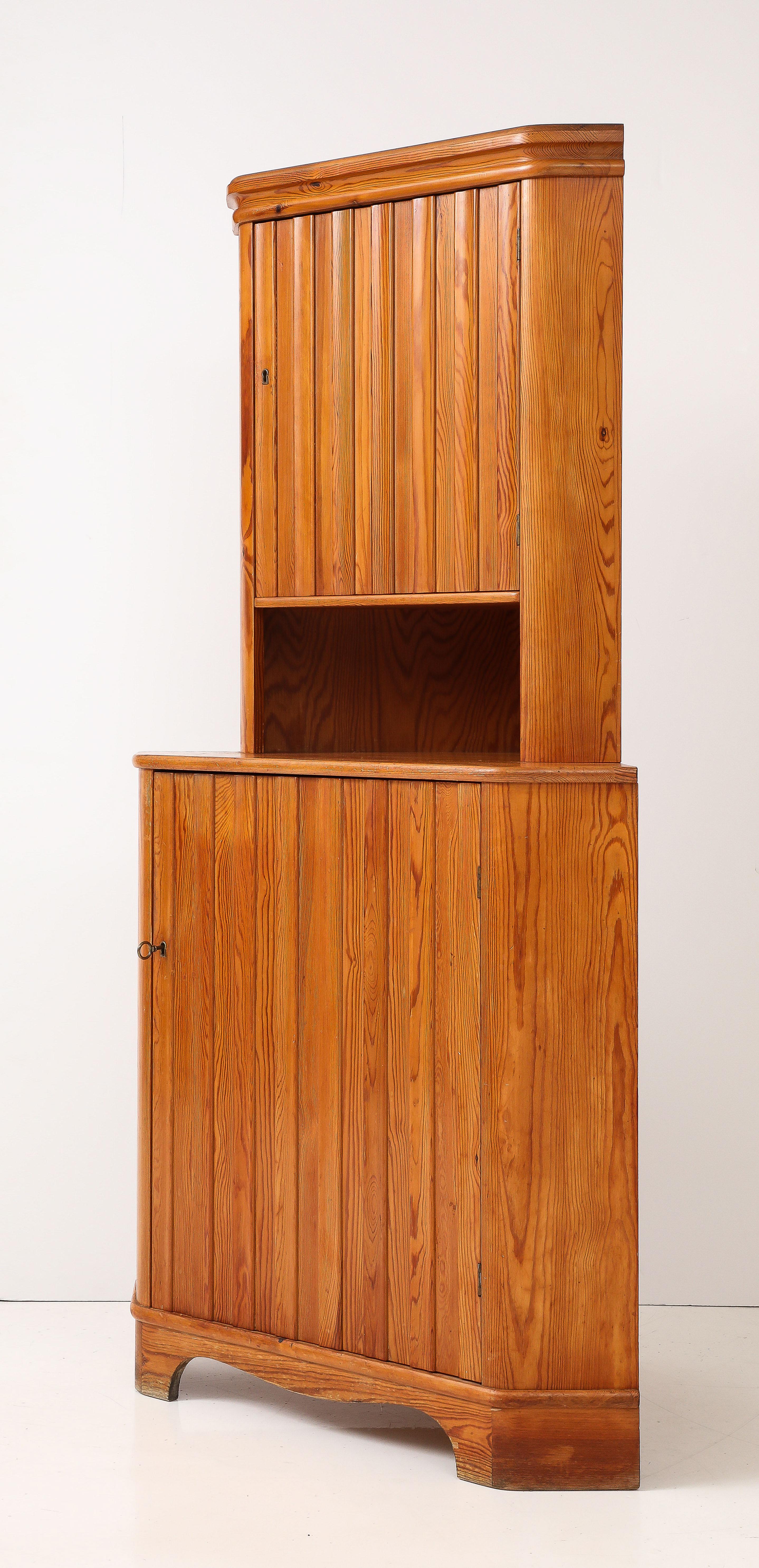 Göran Malmvall, Svensk Für, Corner Cupboard, Sweden, 1940's, stamped For Sale 2