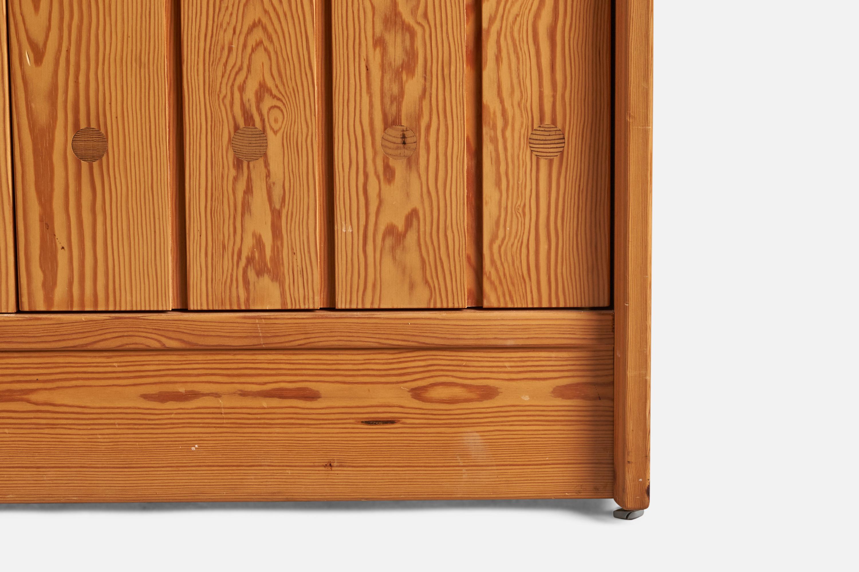 Göran Malmvall, Cabinet, Pine, Sweden, 1970s In Good Condition In High Point, NC