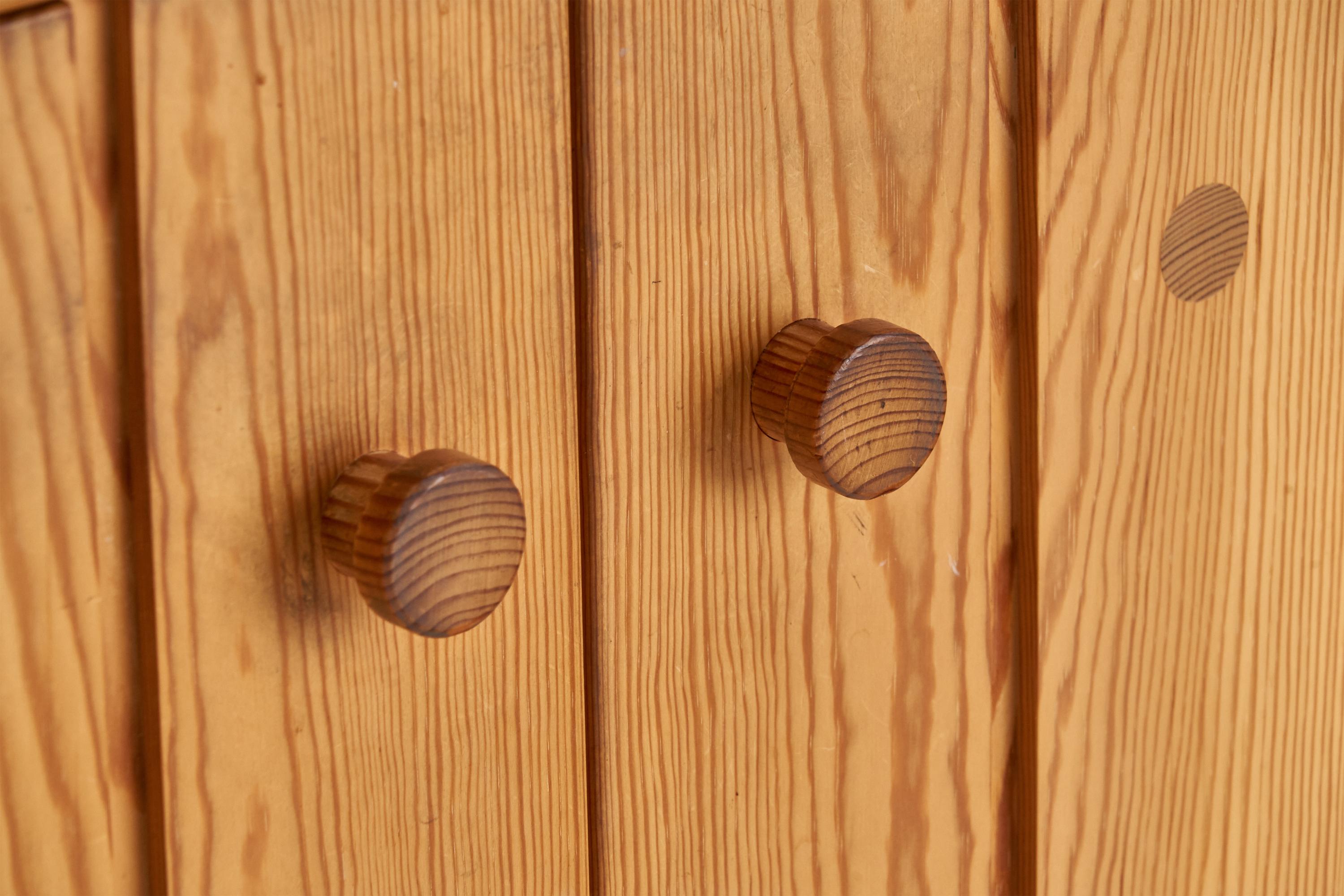Göran Malmvall, Cabinet, Pine, Sweden, 1970s 3