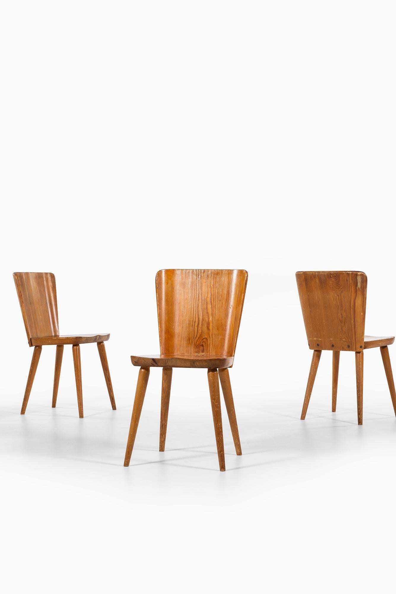 Set of 4 dining chairs designed by Göran Malmvall. Produced by Svensk Fur in Sweden.