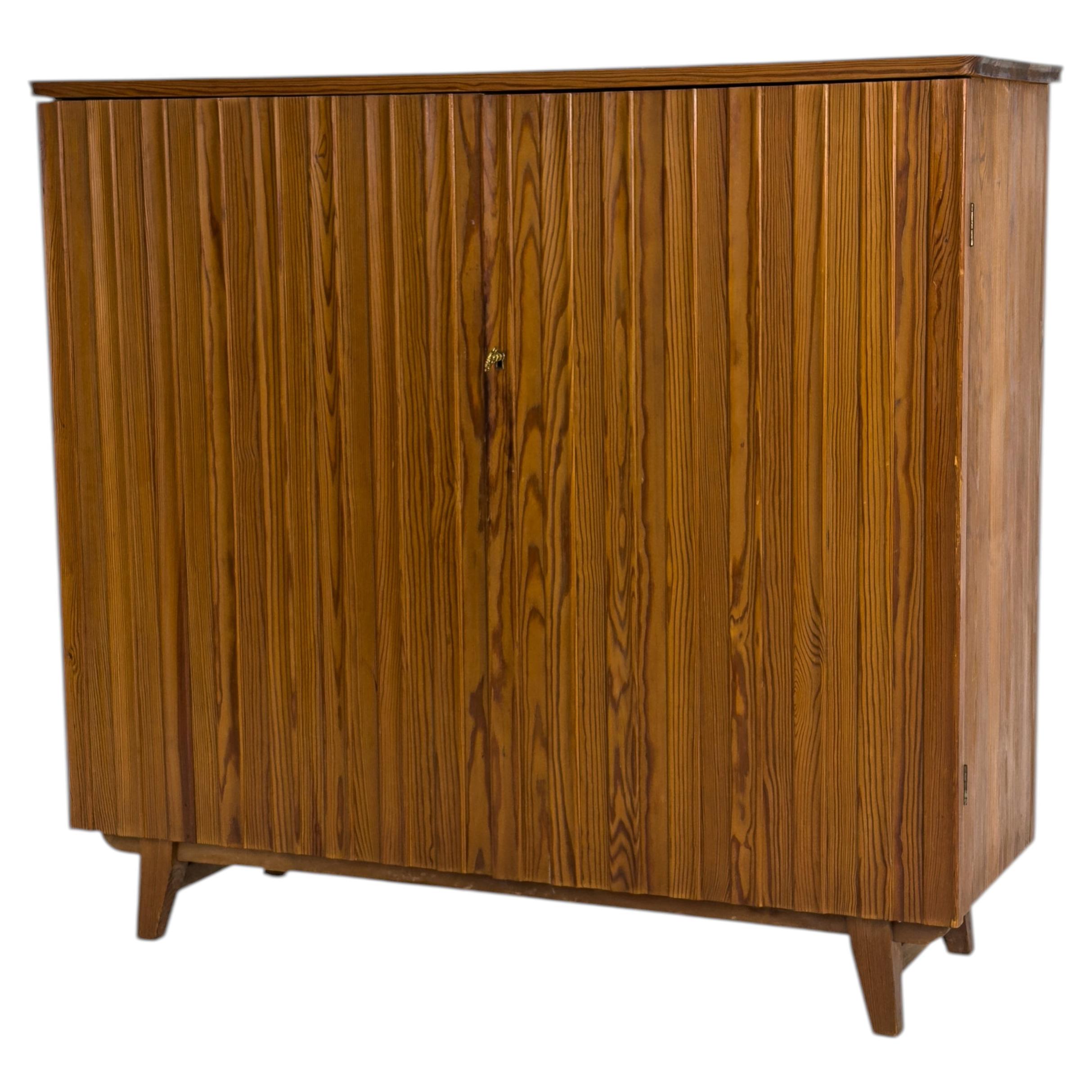 Göran Malmvall Model 810 Cabinet in Pine, Svensk Fur Series, Karl Andersson
