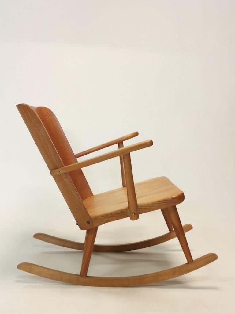 Göran Malmvall, Rocking Chair in Pine, Sweden 1940s 6