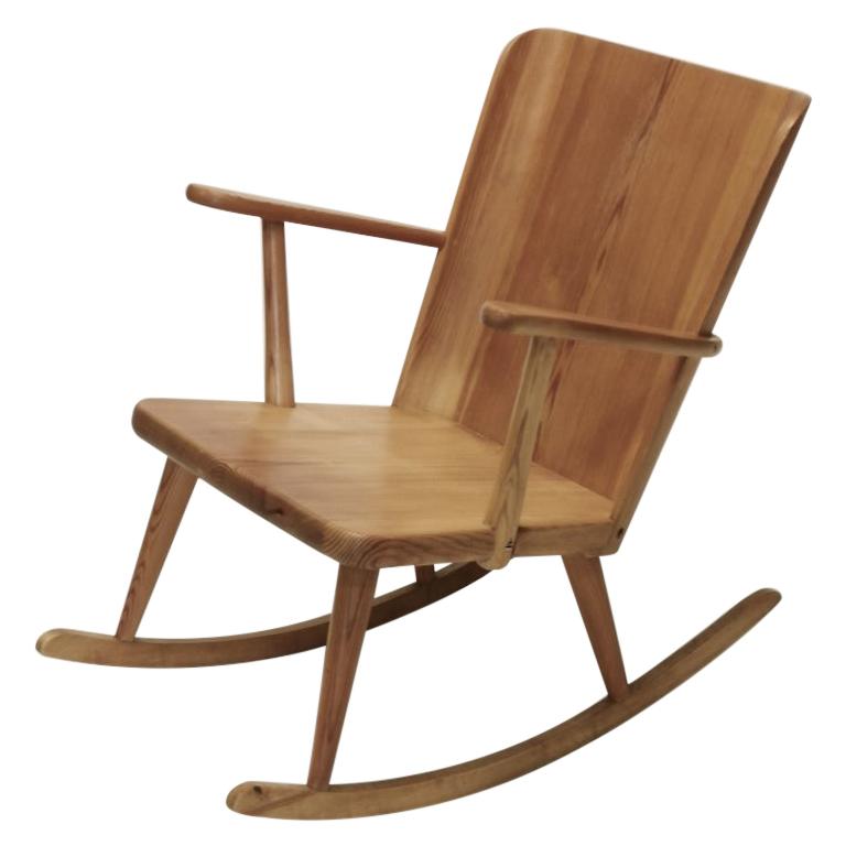 Göran Malmvall, Rocking Chair in Pine, Sweden 1940s For Sale at 1stDibs