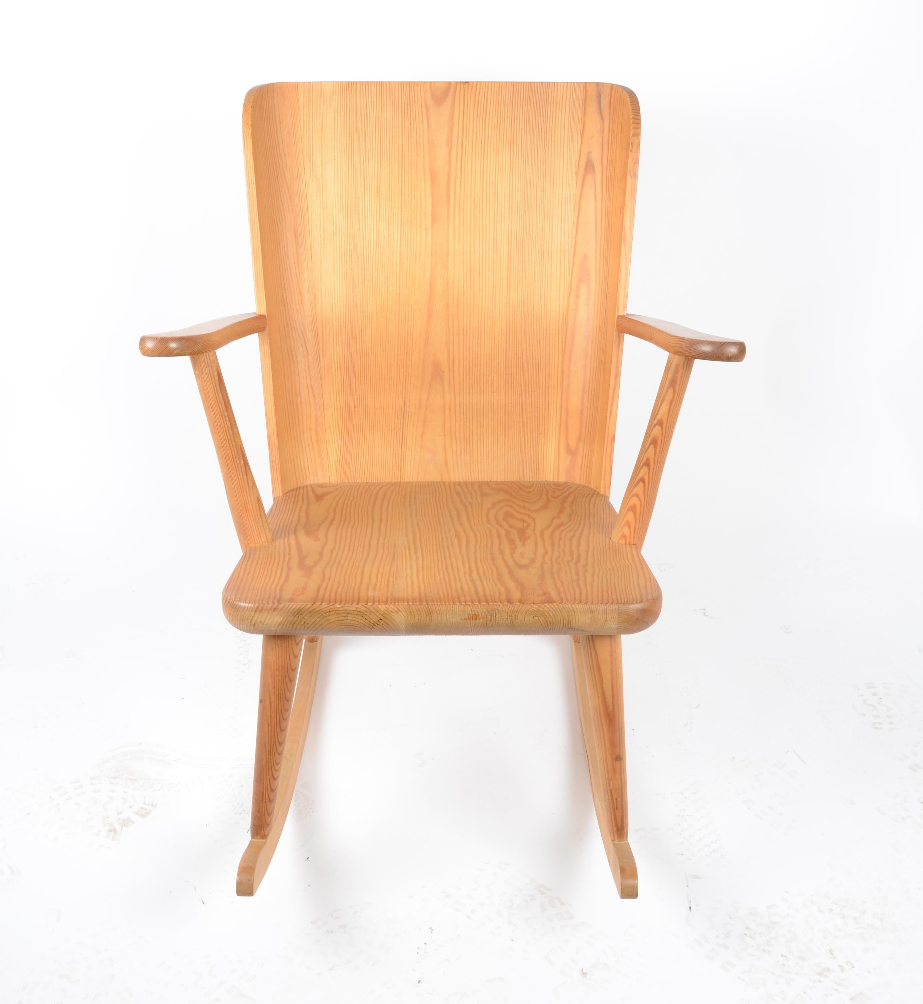 Scandinave moderne Göran Malmvall, fauteuil à bascule, Suède, années 1940 en vente