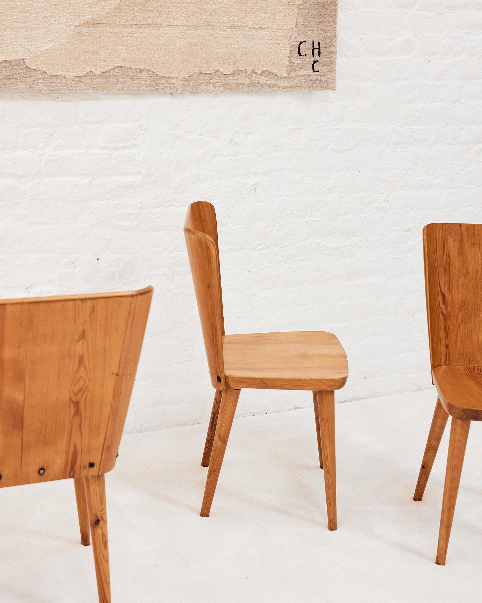 Pine Goran Malmvall Set of 7 “510” Dining Chairs For Sale