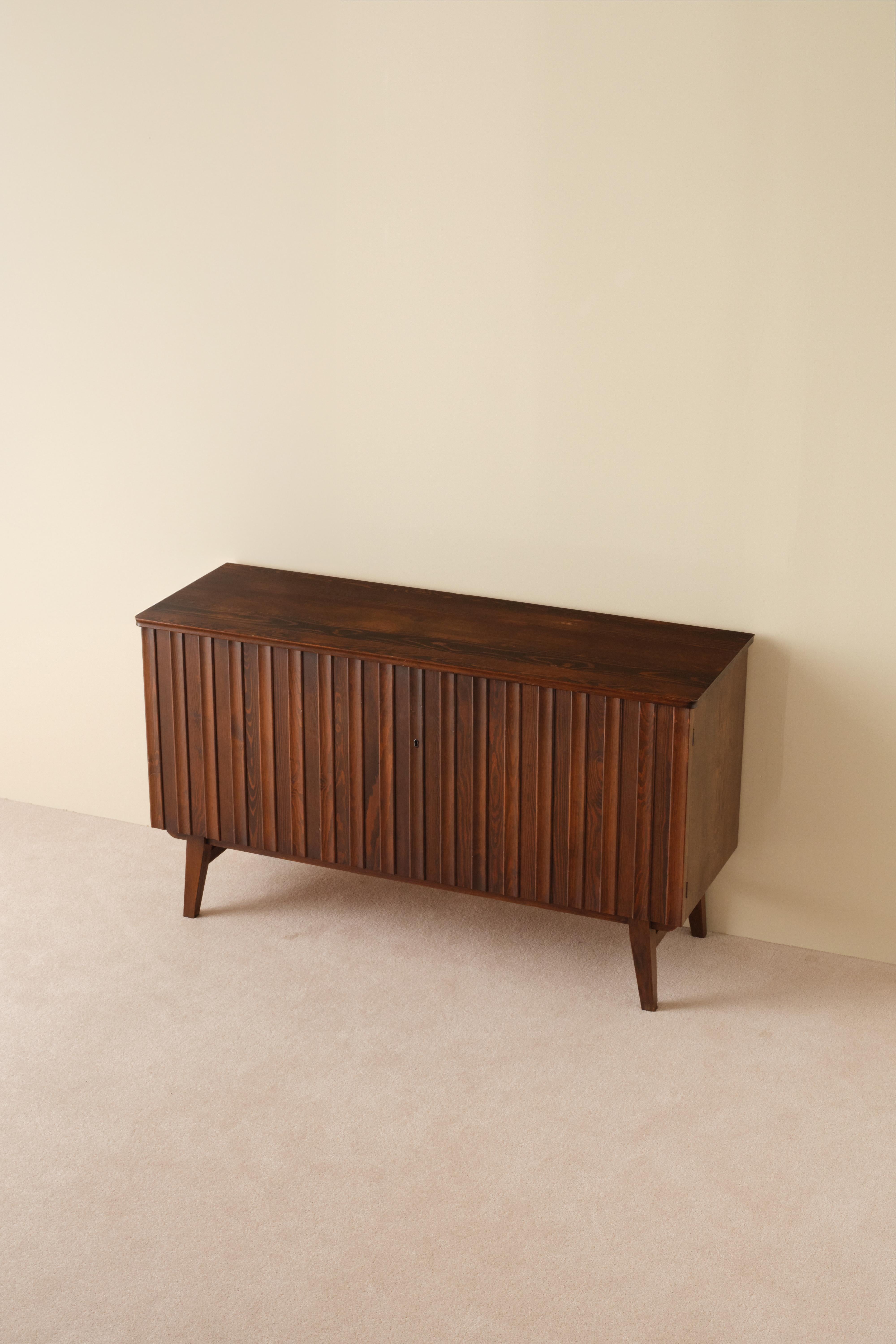 Svedese Credenza Göran Malmvall, Svezia, anni '60 in vendita