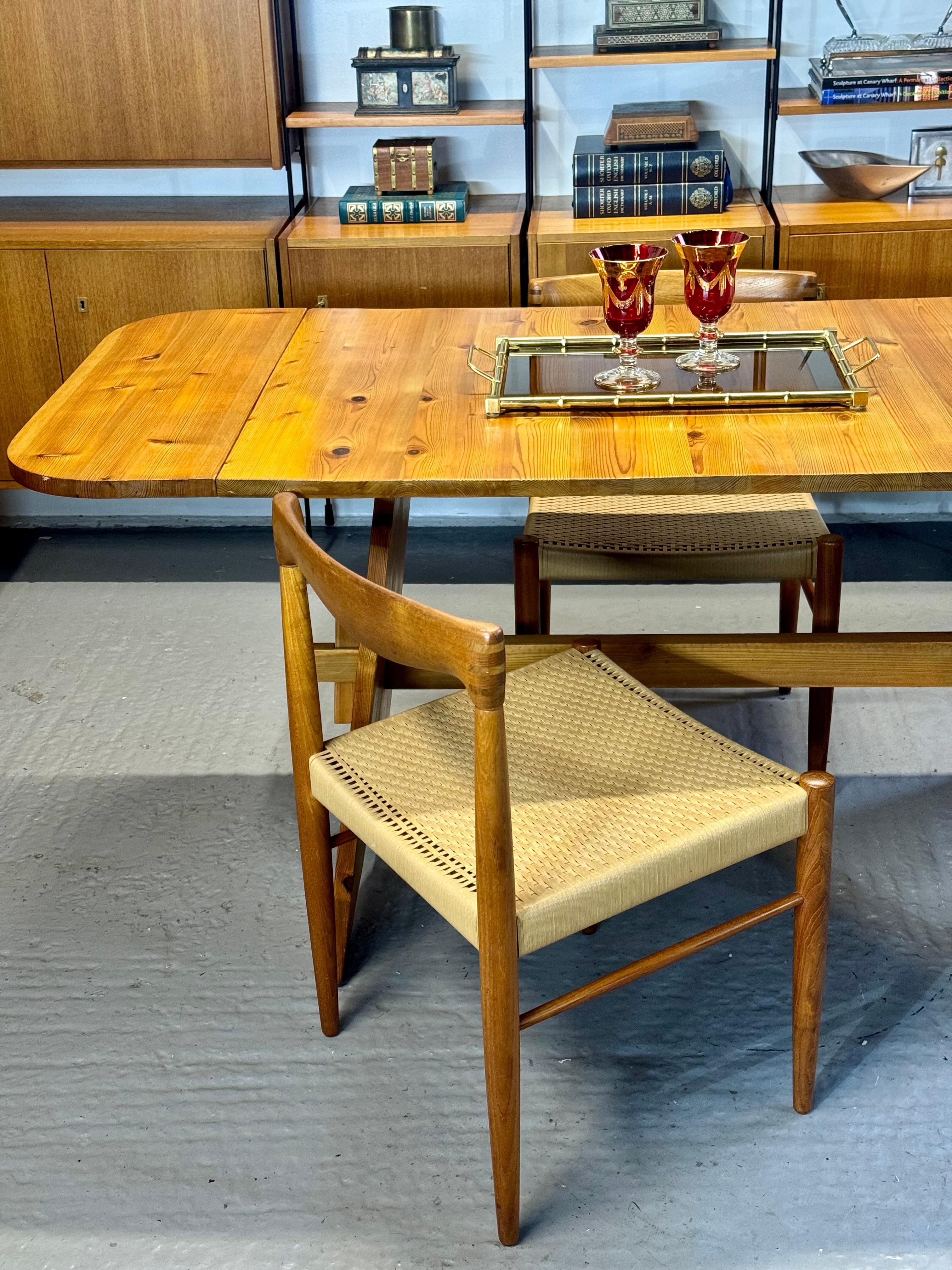 Göran Malmvall Style Swedish Mid-Century Modern Sculptural Pine Dining Table For Sale 11