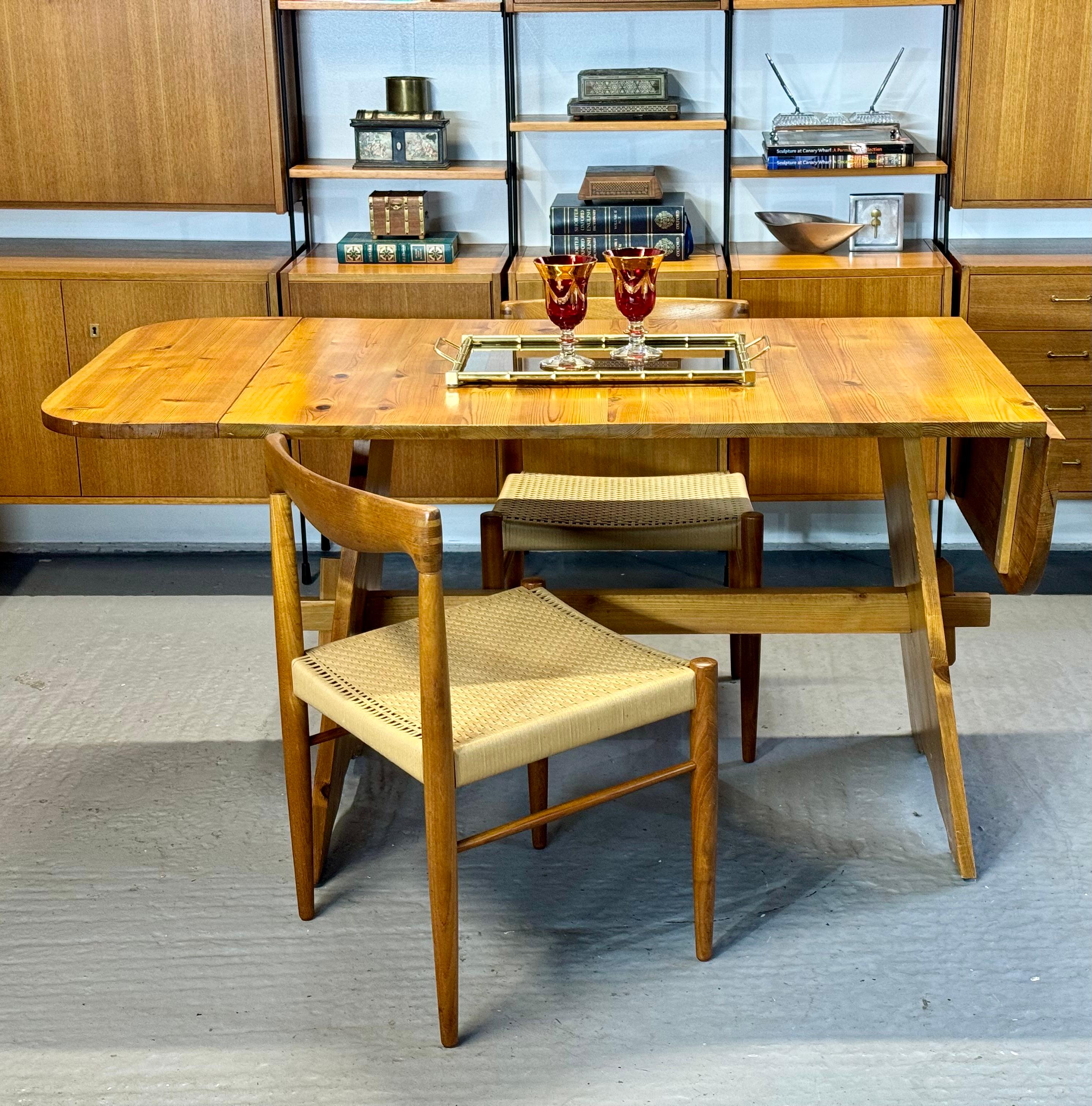 Göran Malmvall Style Swedish Mid-Century Modern Sculptural Pine Dining Table For Sale 16