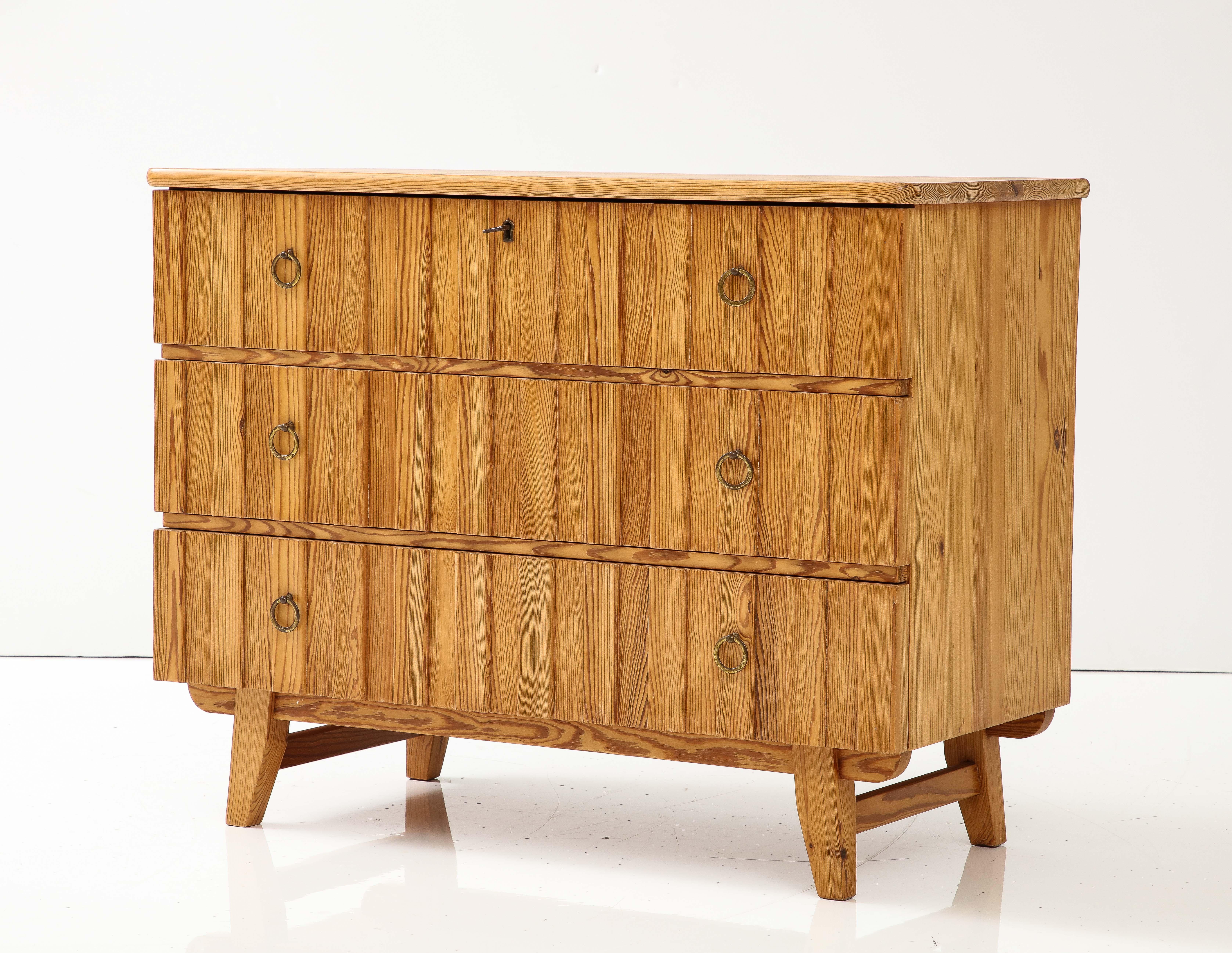Goran Malmvall Swedish Fir Chest with Ring Handles, Sweden, 1940, signed For Sale 9